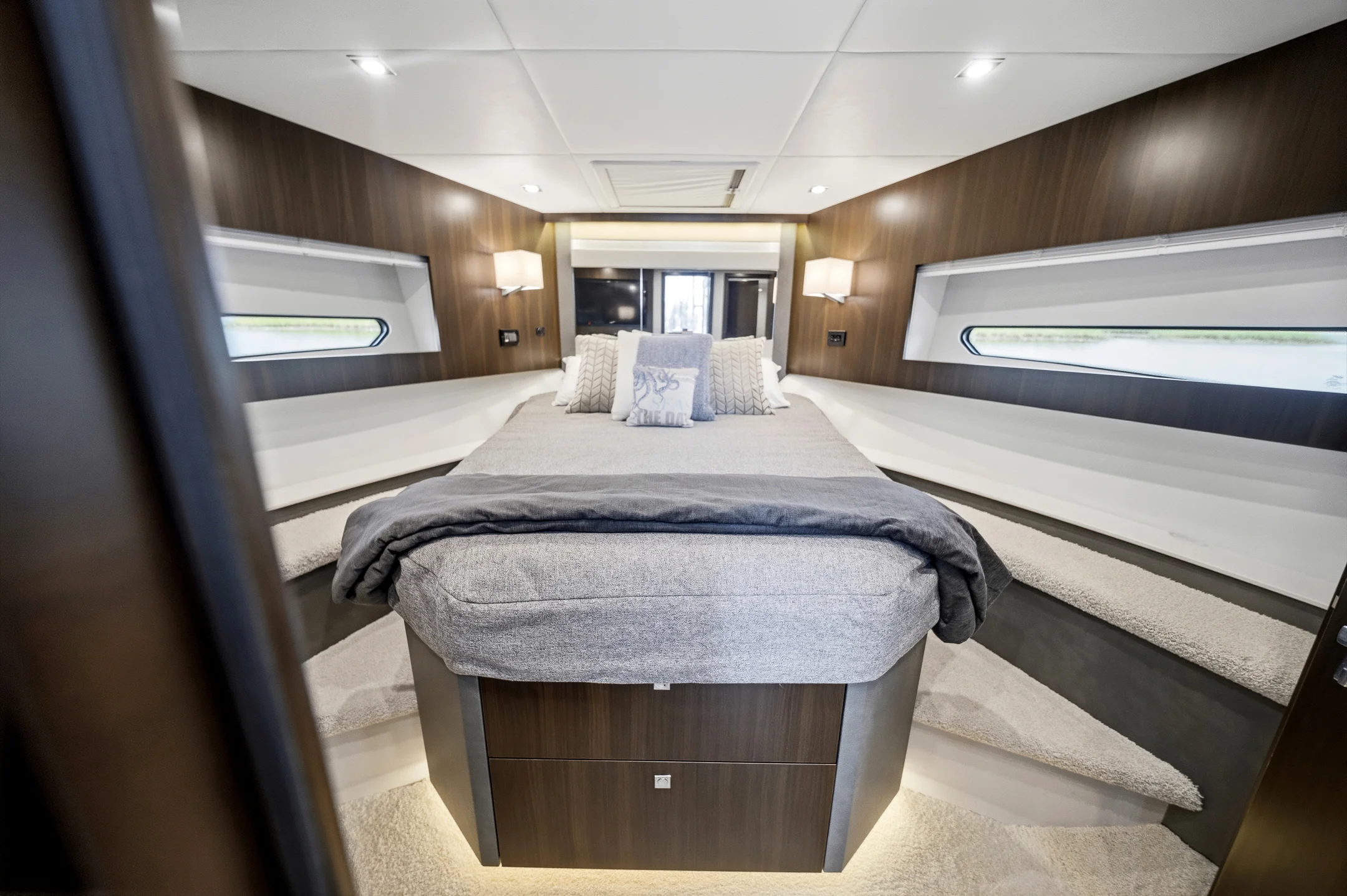 2023 Cruisers Yachts 46 CANTIUS Image Thumbnail #29