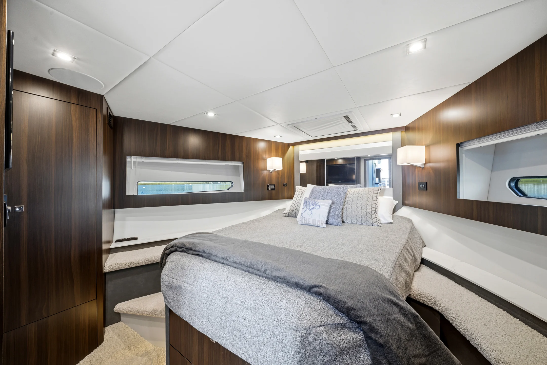 2023 Cruisers Yachts 46 CANTIUS Image Thumbnail #27
