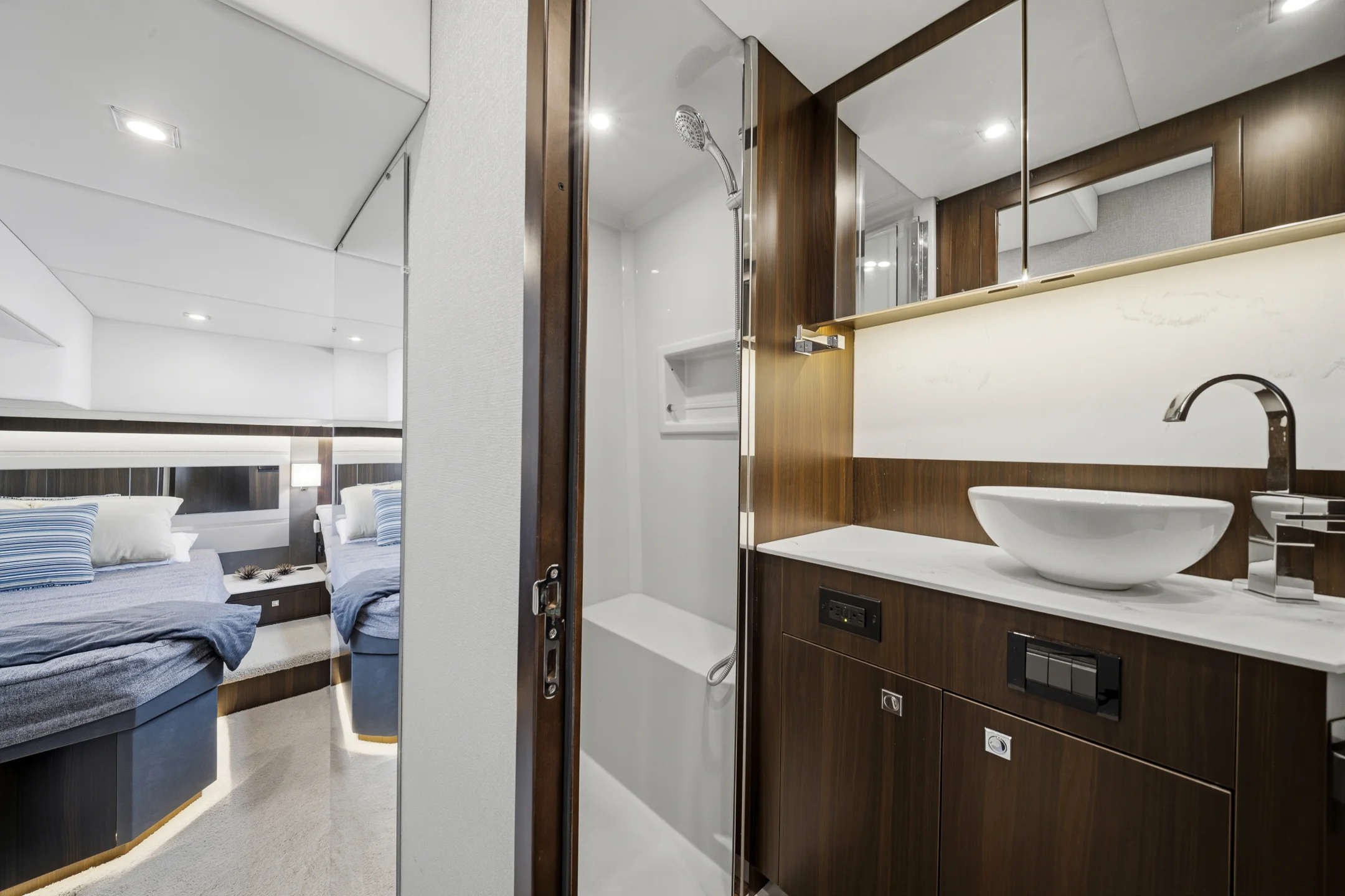 2023 Cruisers Yachts 46 CANTIUS Image Thumbnail #19