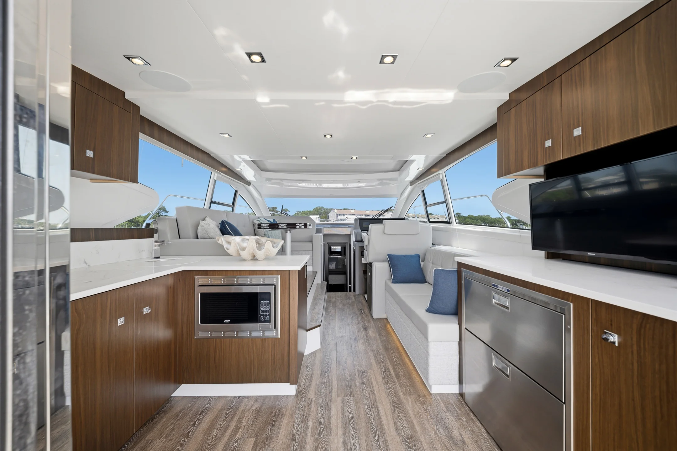 2023 Cruisers Yachts 46 CANTIUS Image Thumbnail #8