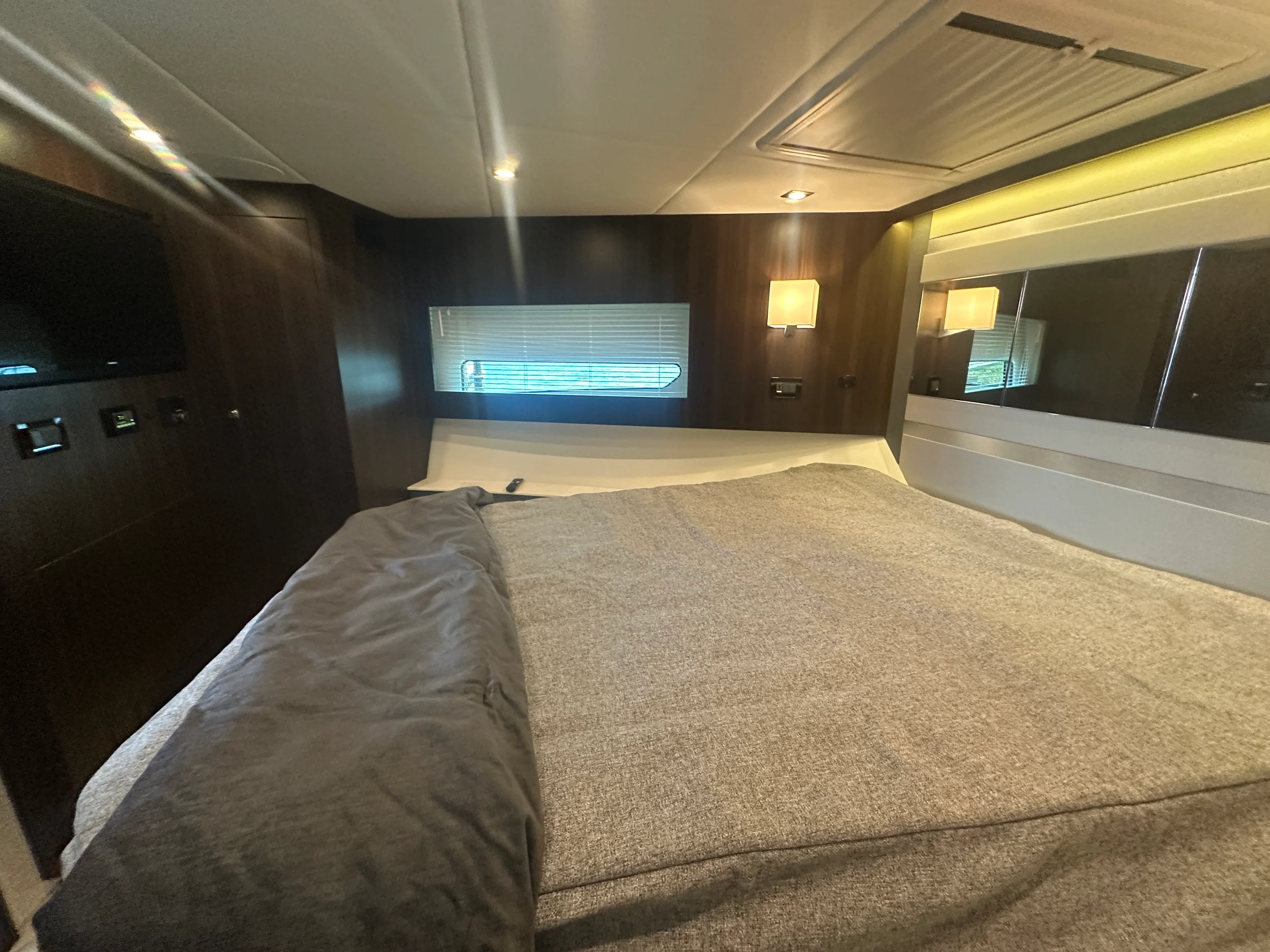2023 Cruisers Yachts 46 CANTIUS Image Thumbnail #11