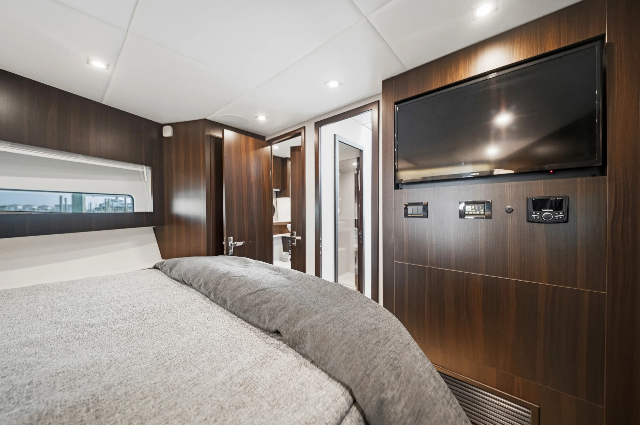 2023 Cruisers Yachts 46 CANTIUS Image Thumbnail #30