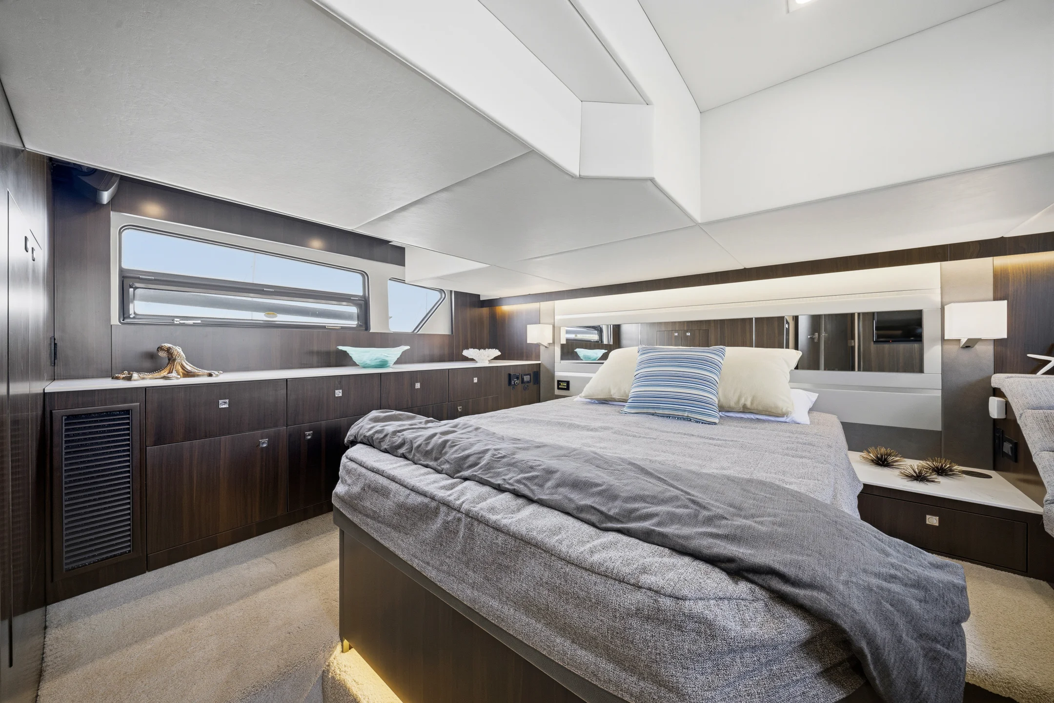 2023 Cruisers Yachts 46 CANTIUS Image Thumbnail #20