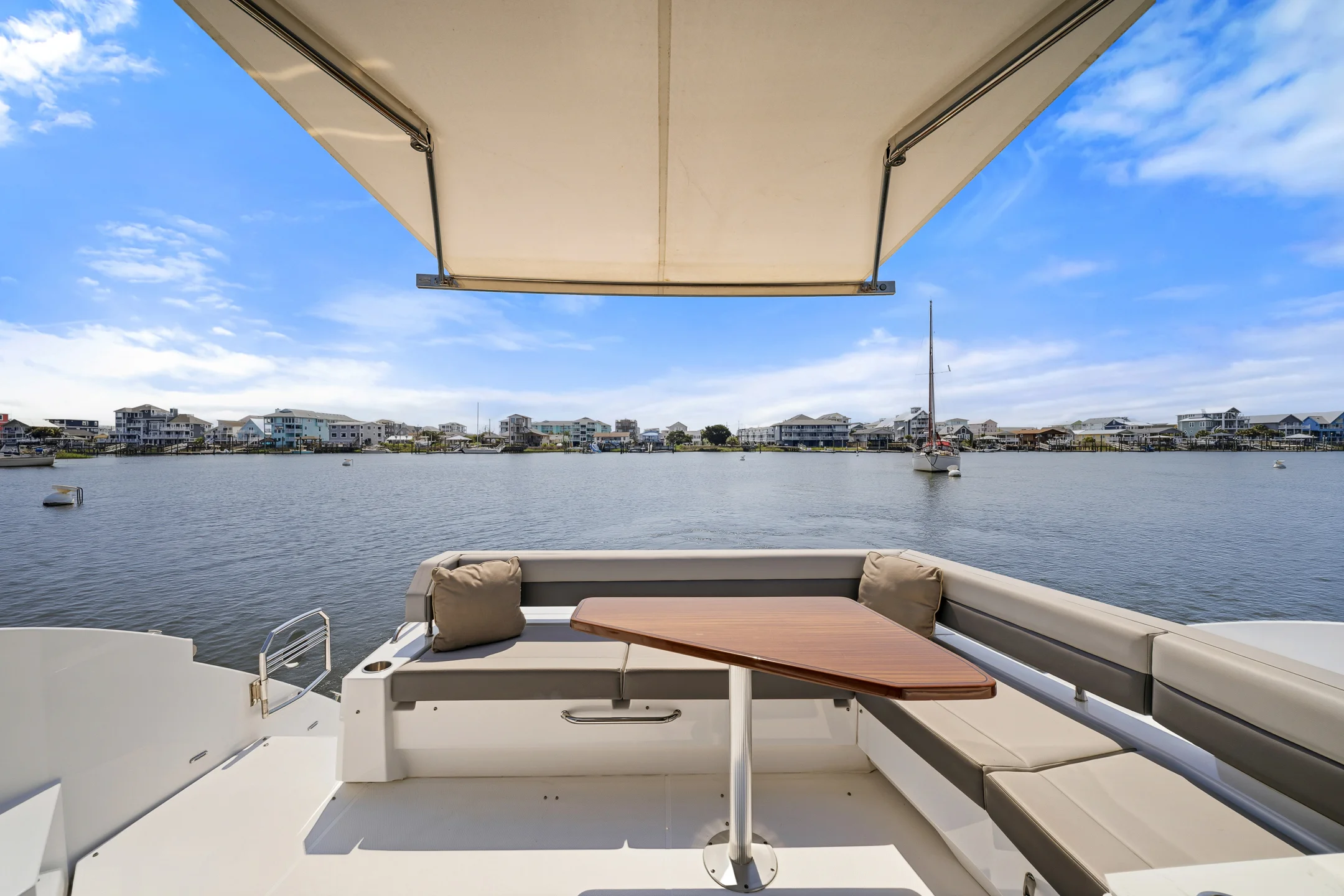 2023 Cruisers Yachts 46 CANTIUS Image Thumbnail #35
