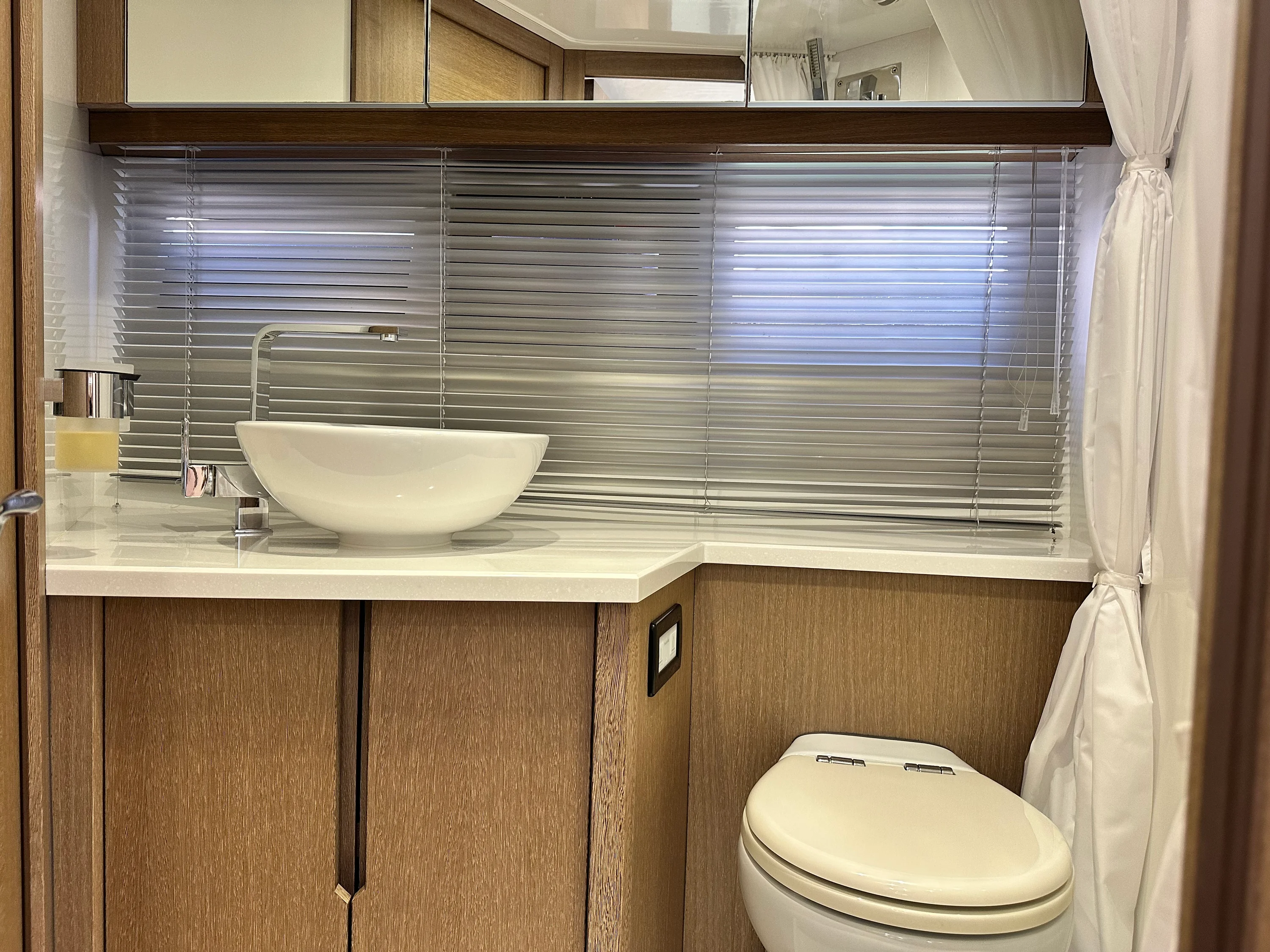 2019 Galeon 485 HTS Image Thumbnail #40