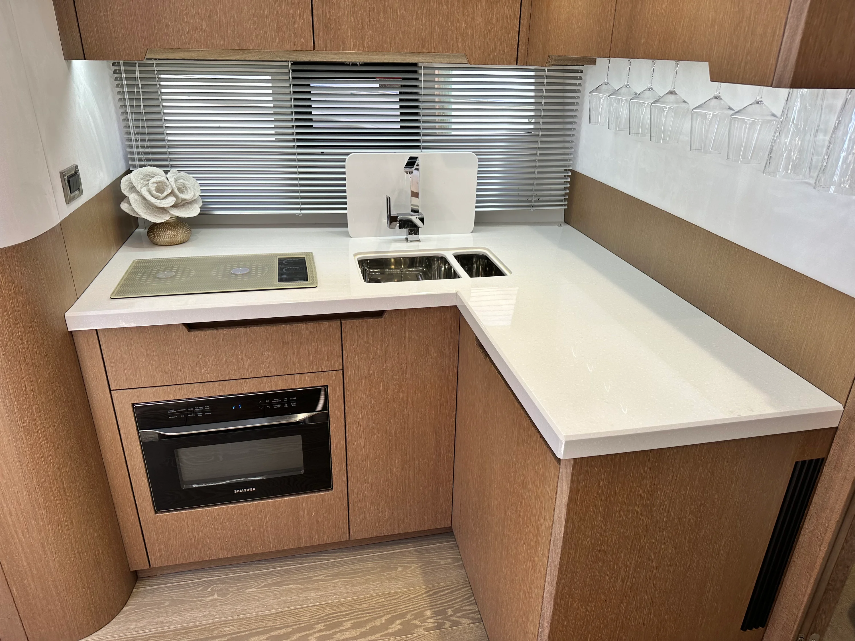 2019 Galeon 485 HTS Image Thumbnail #32