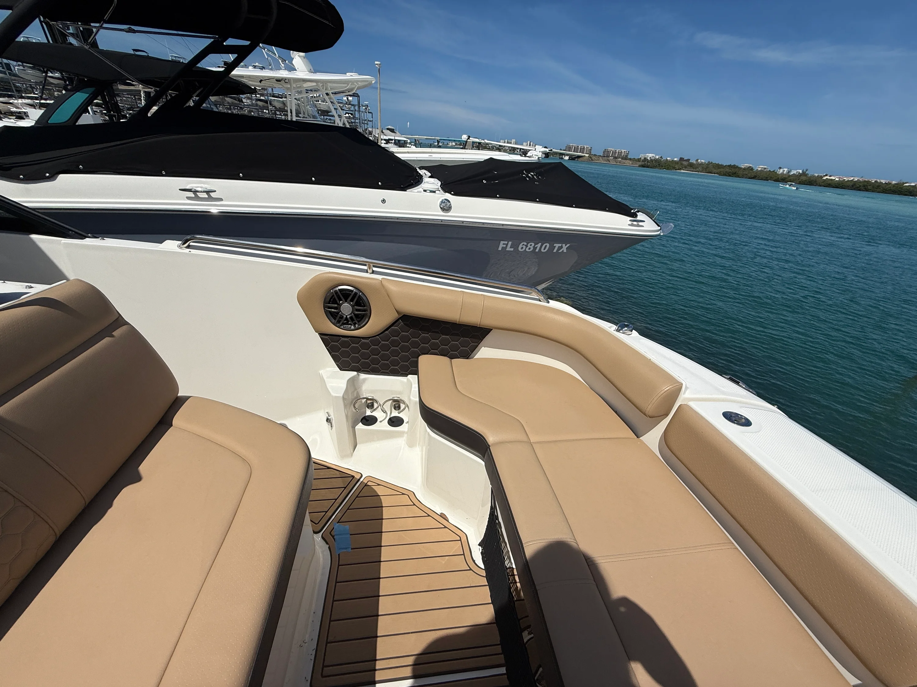 2023 Sea Ray SDX 250 Outboard Image Thumbnail #4