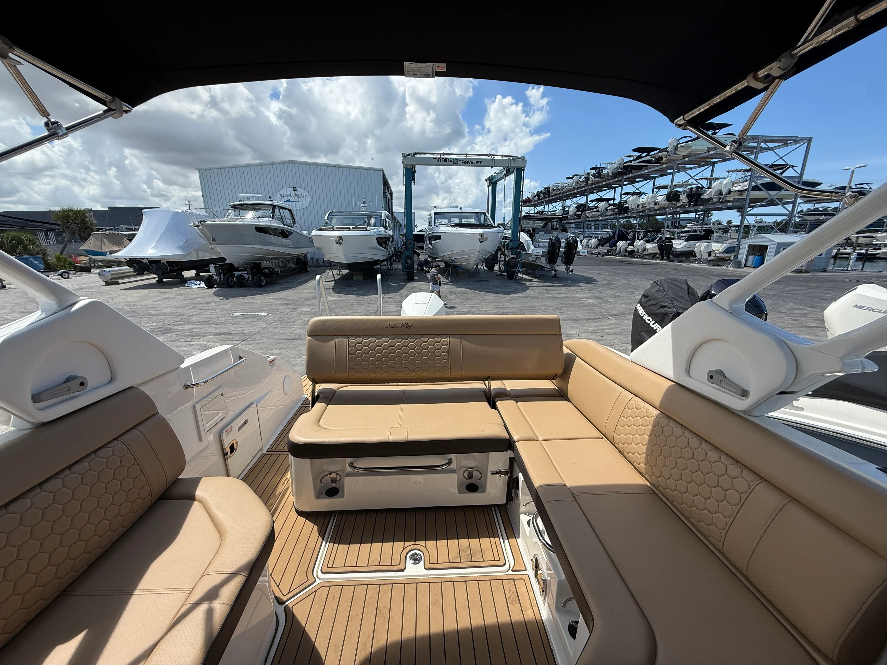 2023 Sea Ray SDX 250 Outboard Image Thumbnail #12