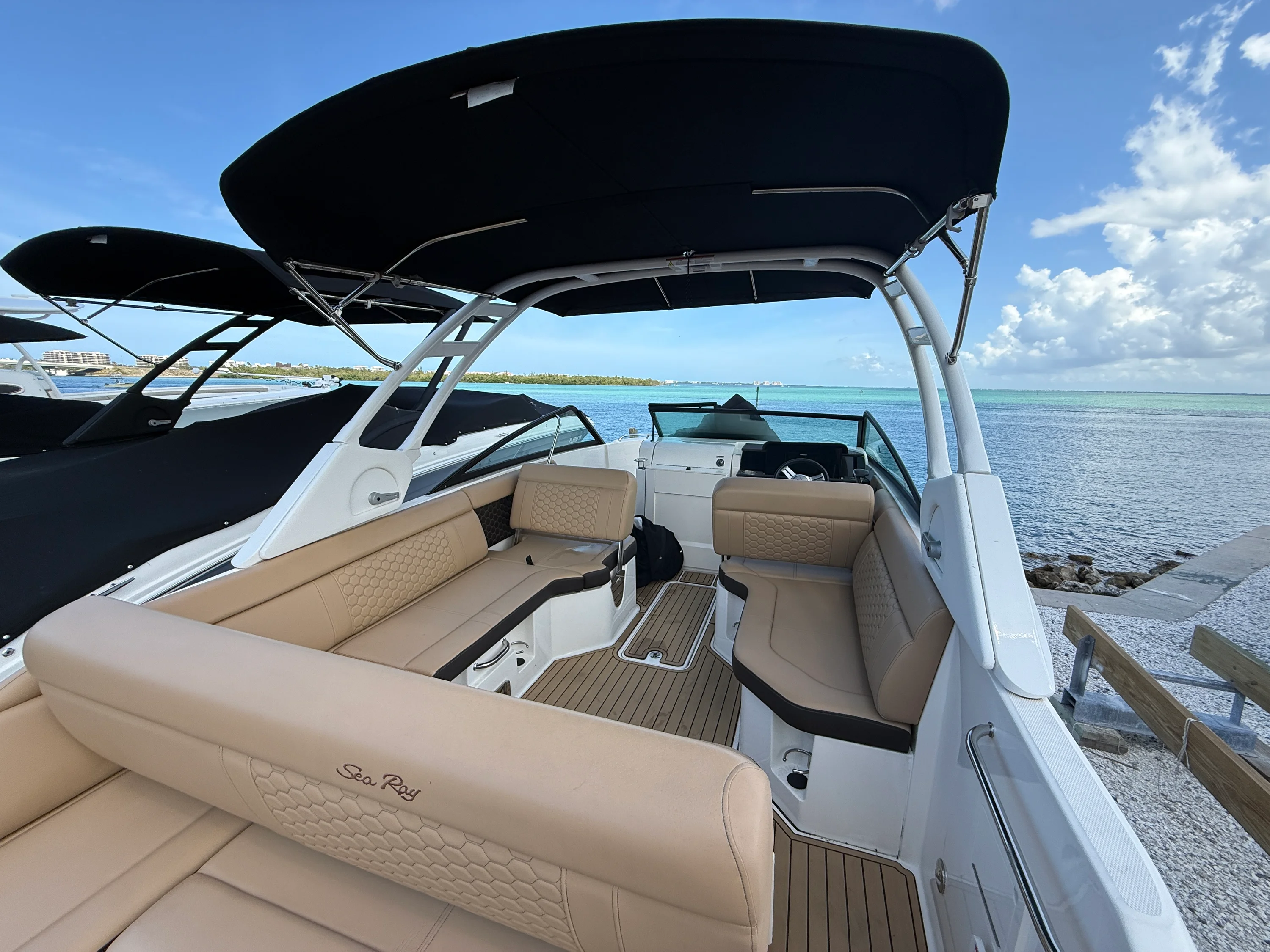 2023 Sea Ray SDX 250 Outboard Image Thumbnail #16
