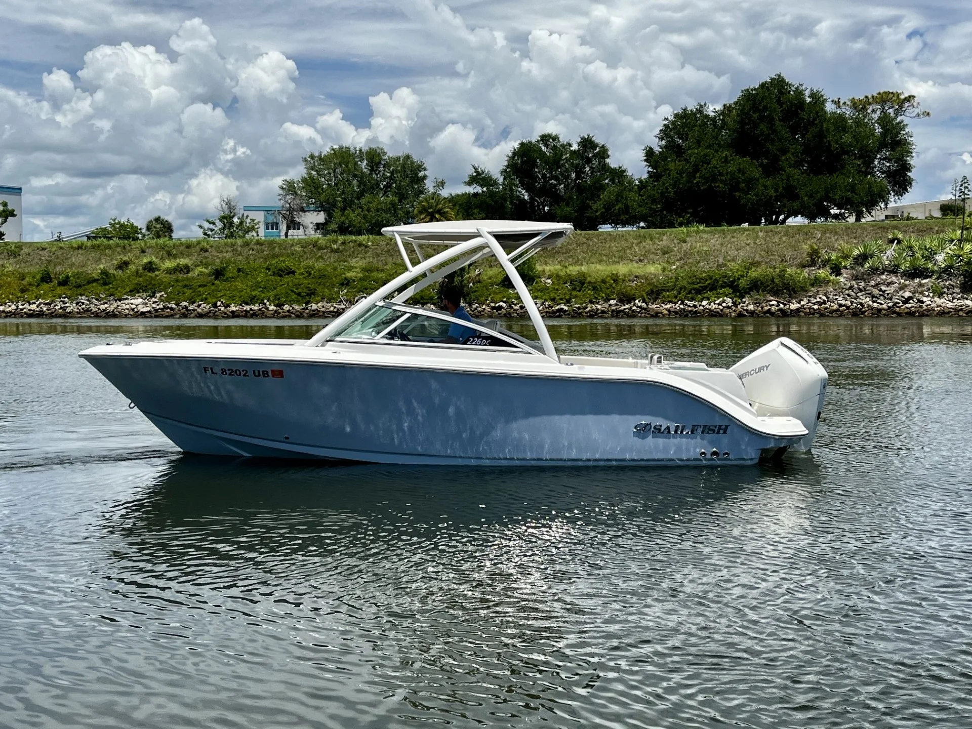 2024 Sailfish 226 DC Image Thumbnail #1