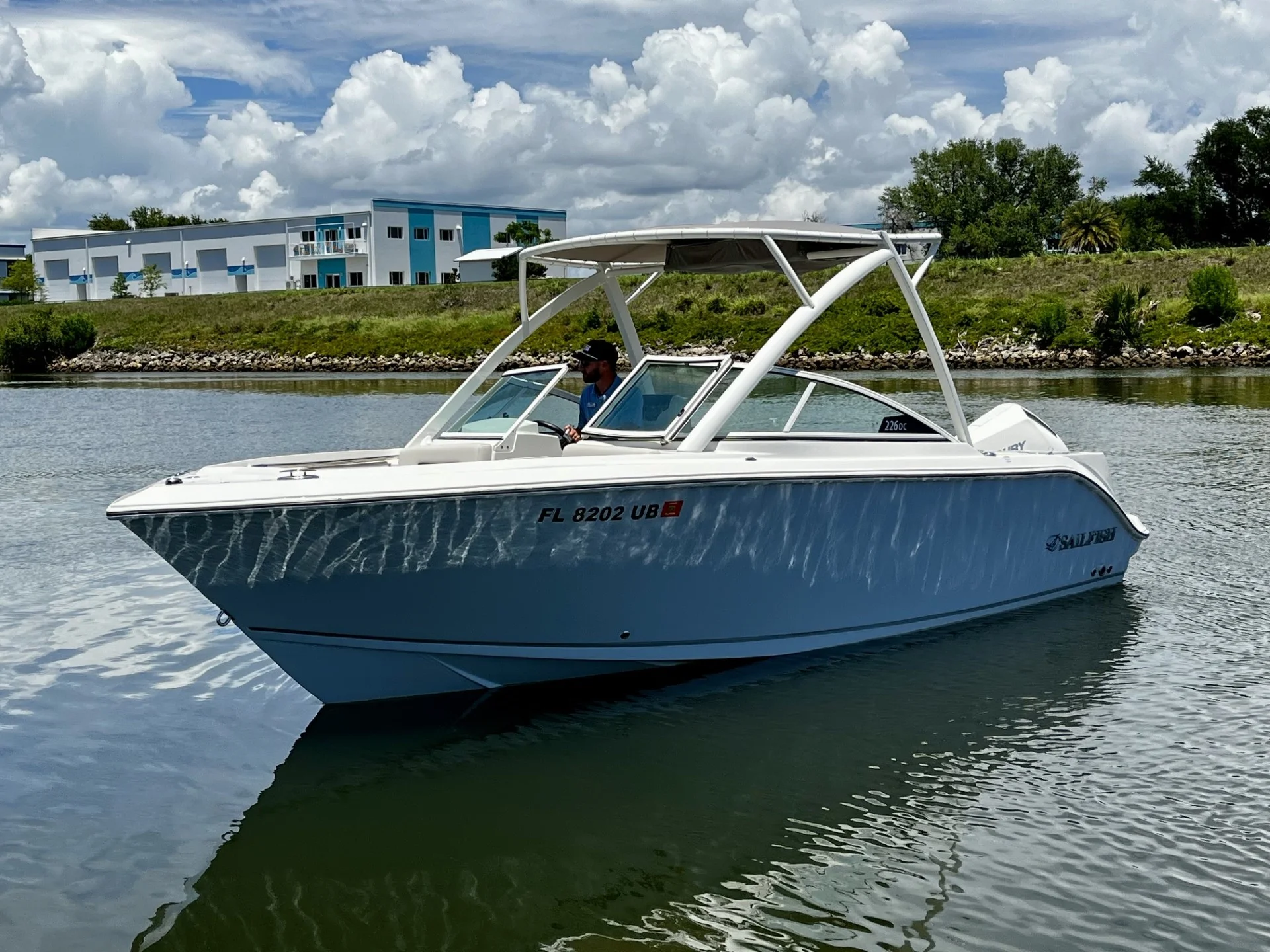 2024 Sailfish 226 DC Image Thumbnail #2