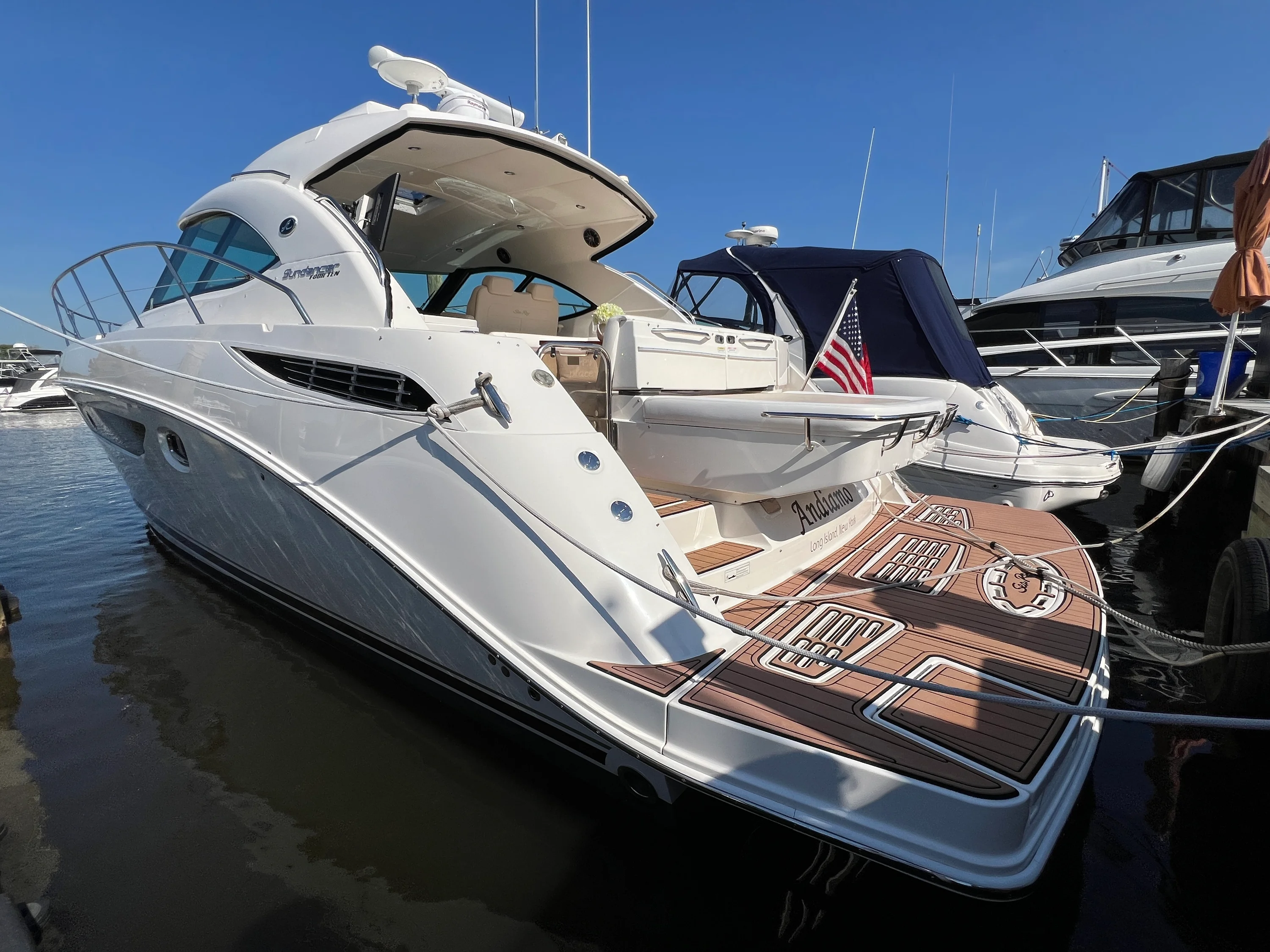 2015 Sea Ray 410 Sundancer Image Thumbnail #0