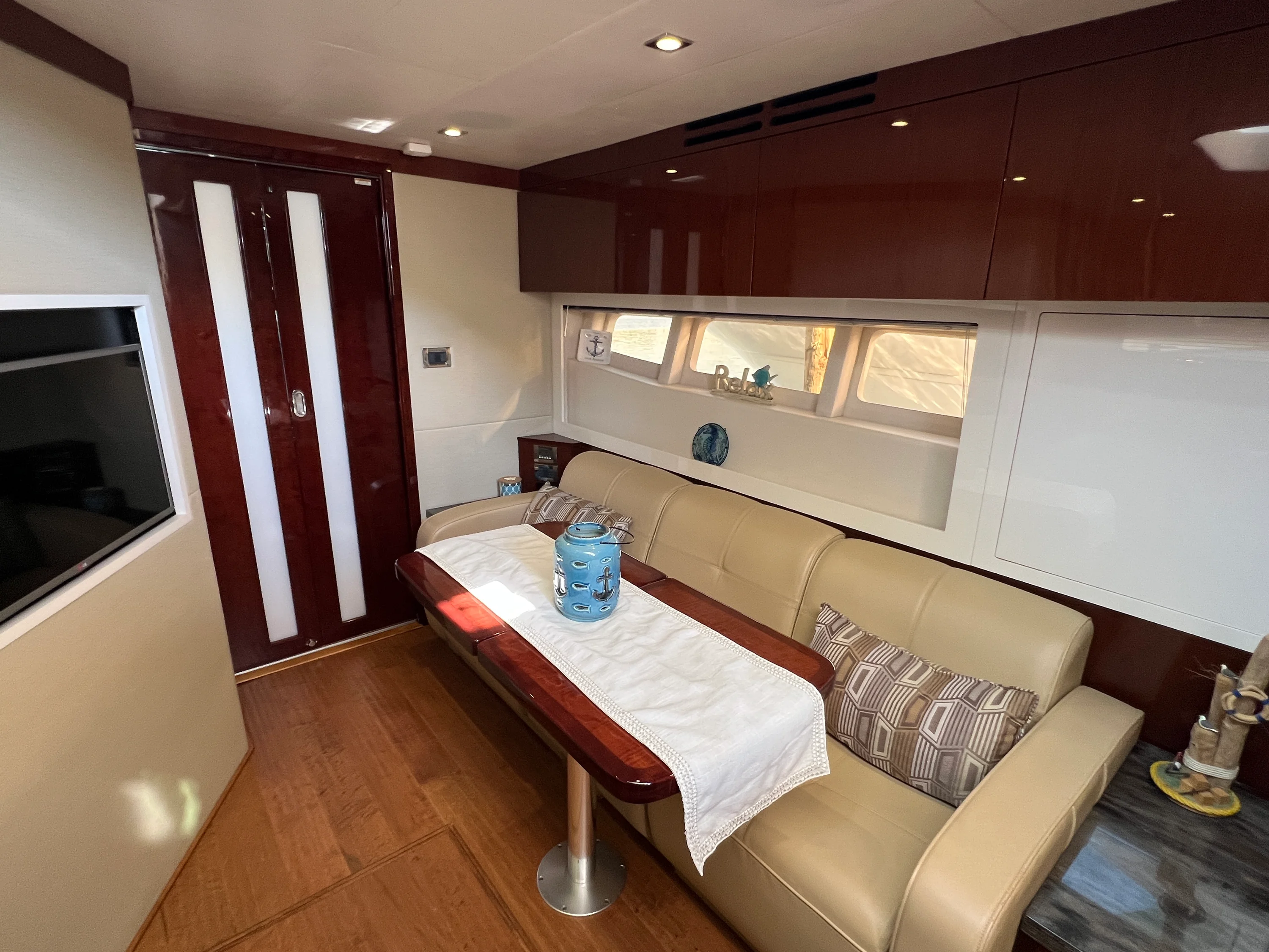 2015 Sea Ray 410 Sundancer Image Thumbnail #43