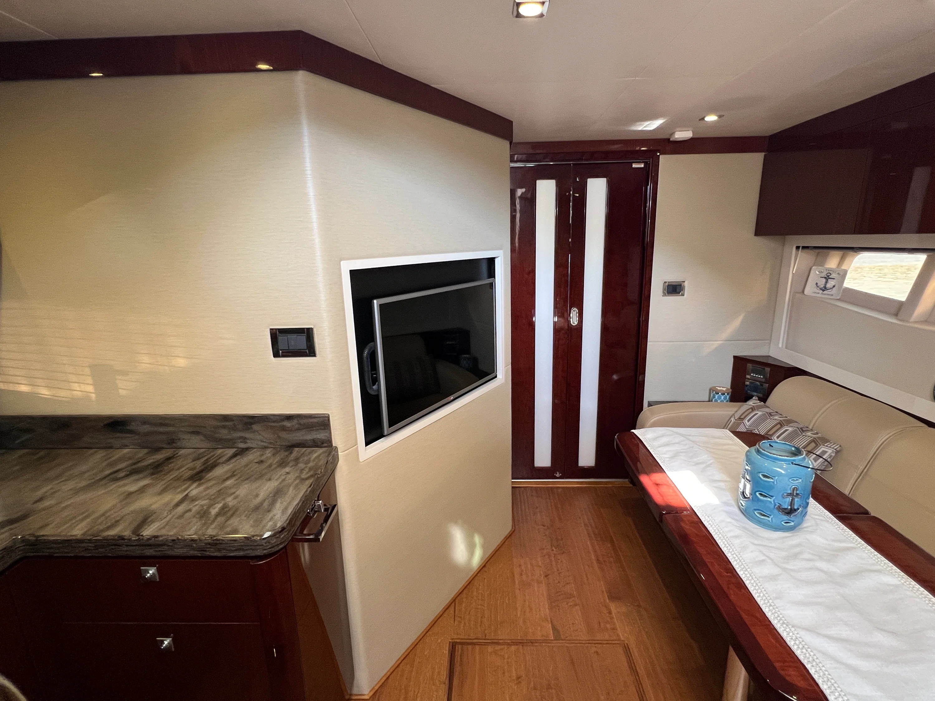 2015 Sea Ray 410 Sundancer Image Thumbnail #42