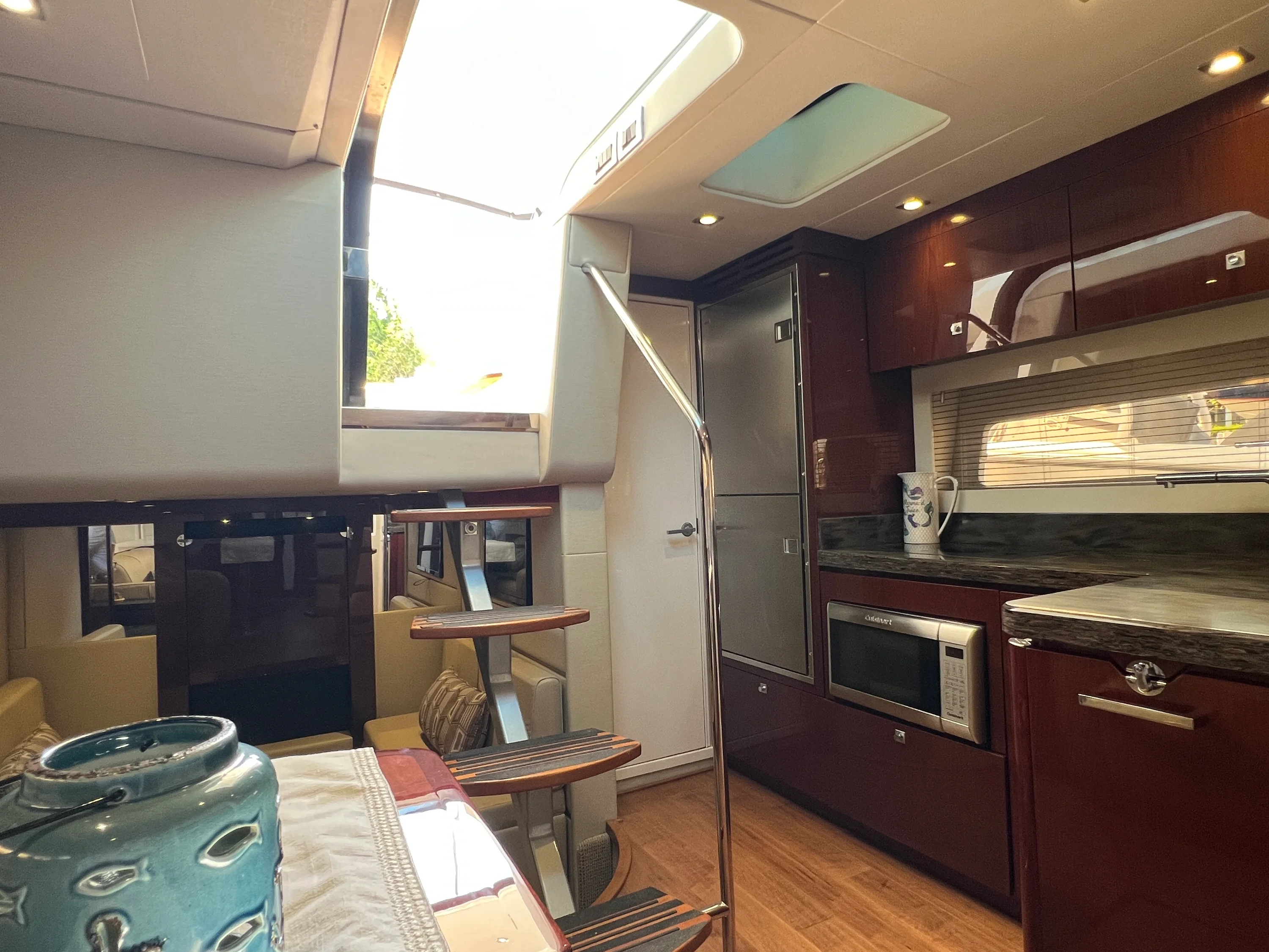 2015 Sea Ray 410 Sundancer Image Thumbnail #48