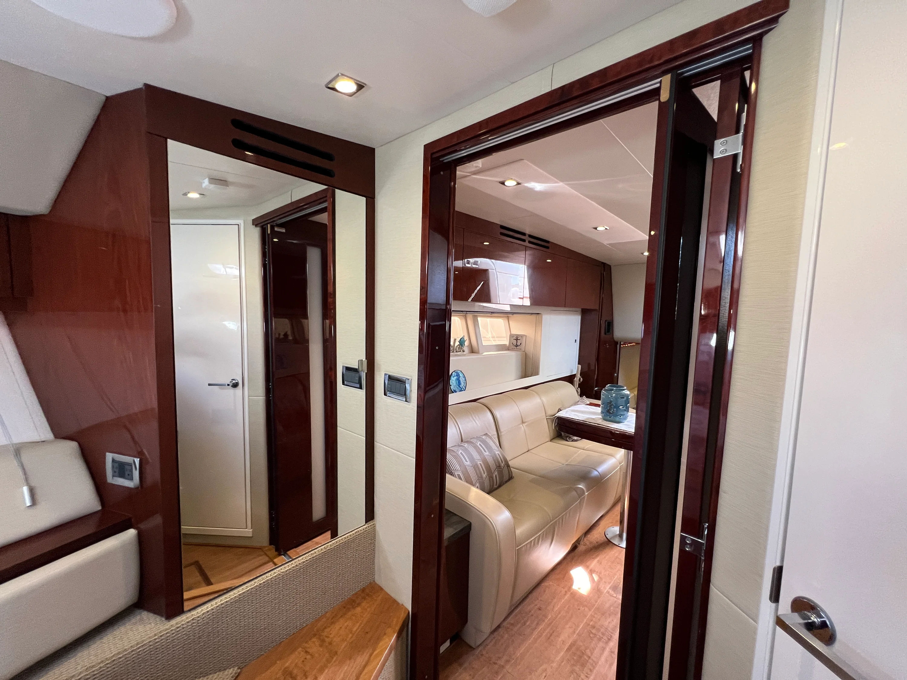 2015 Sea Ray 410 Sundancer Image Thumbnail #82