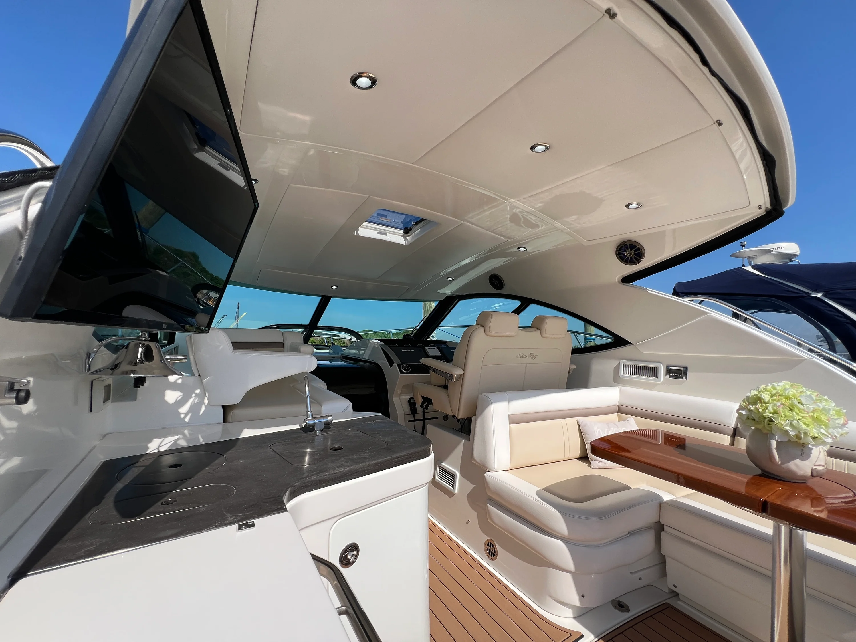 2015 Sea Ray 410 Sundancer Image Thumbnail #23