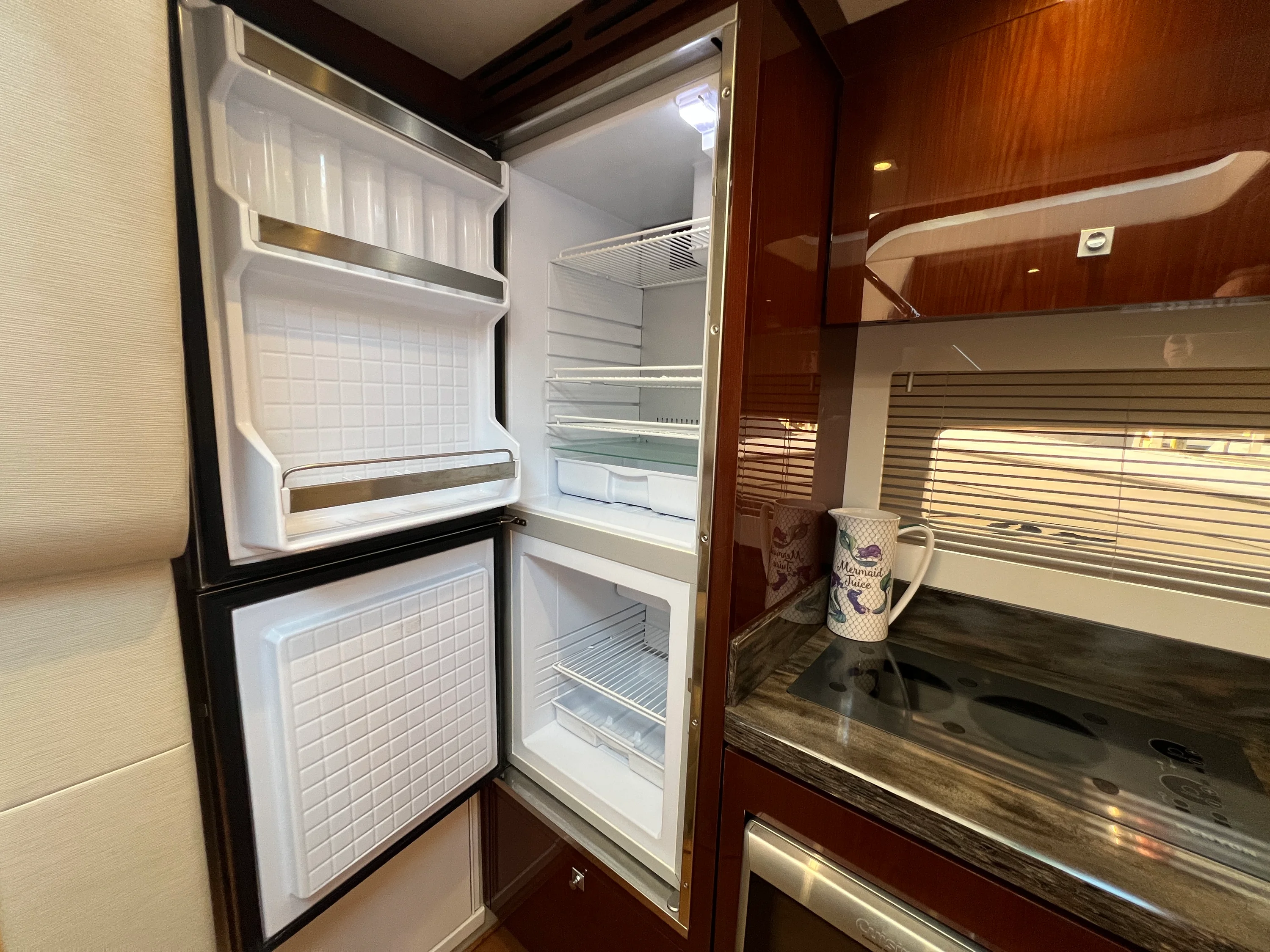 2015 Sea Ray 410 Sundancer Image Thumbnail #96
