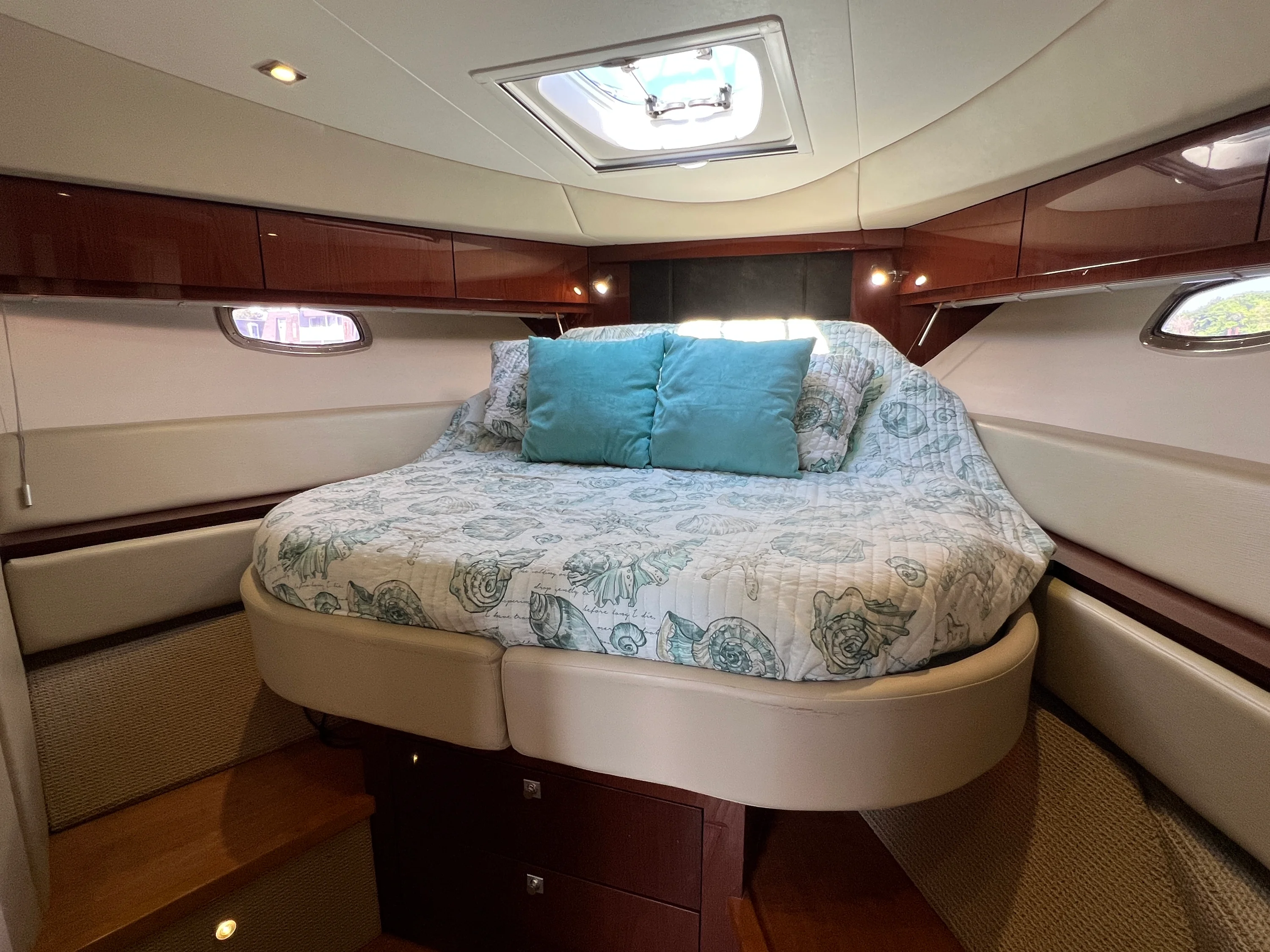 2015 Sea Ray 410 Sundancer Image Thumbnail #92