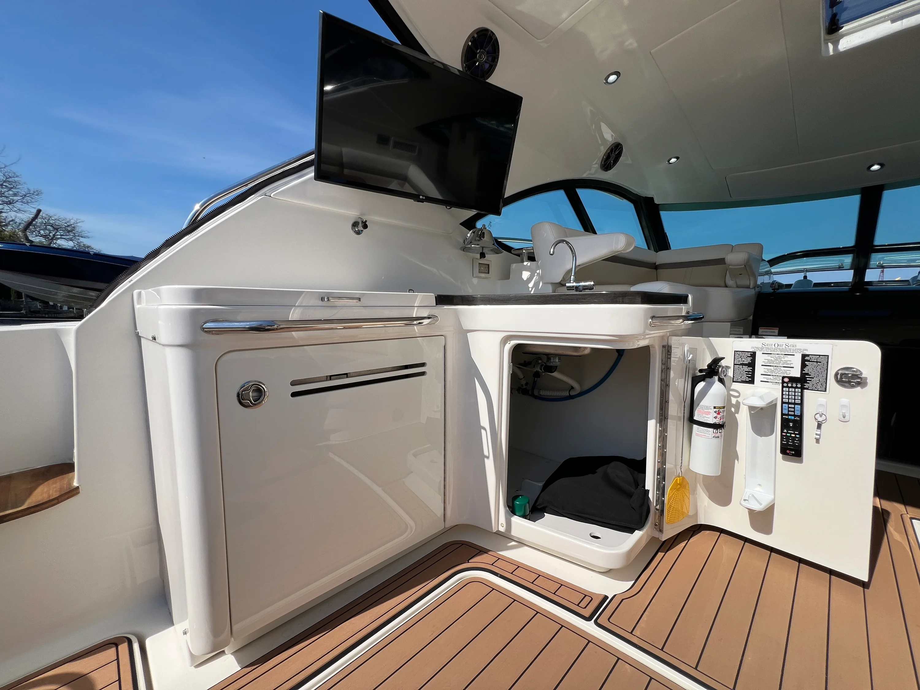 2015 Sea Ray 410 Sundancer Image Thumbnail #20