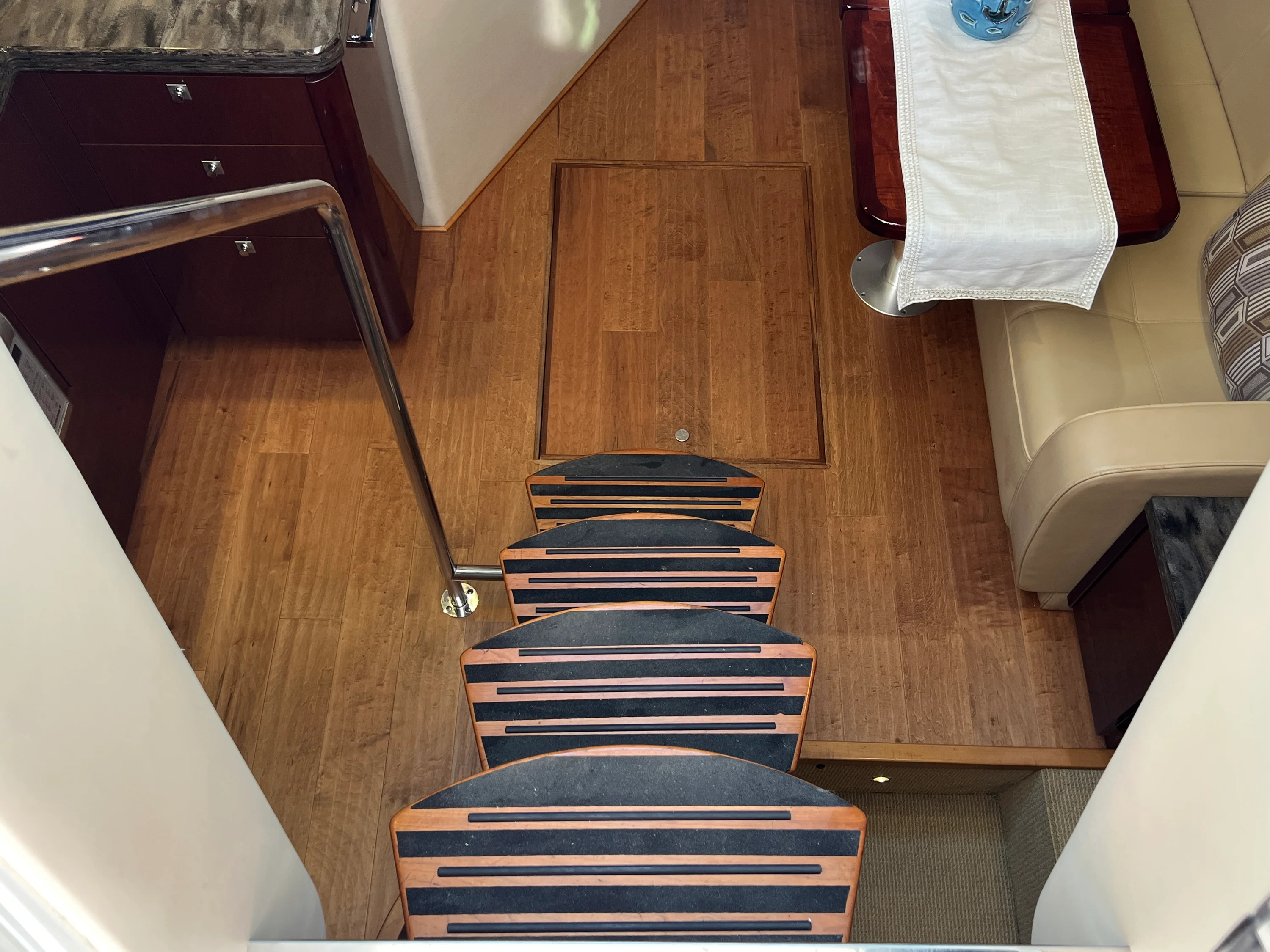 2015 Sea Ray 410 Sundancer Image Thumbnail #40