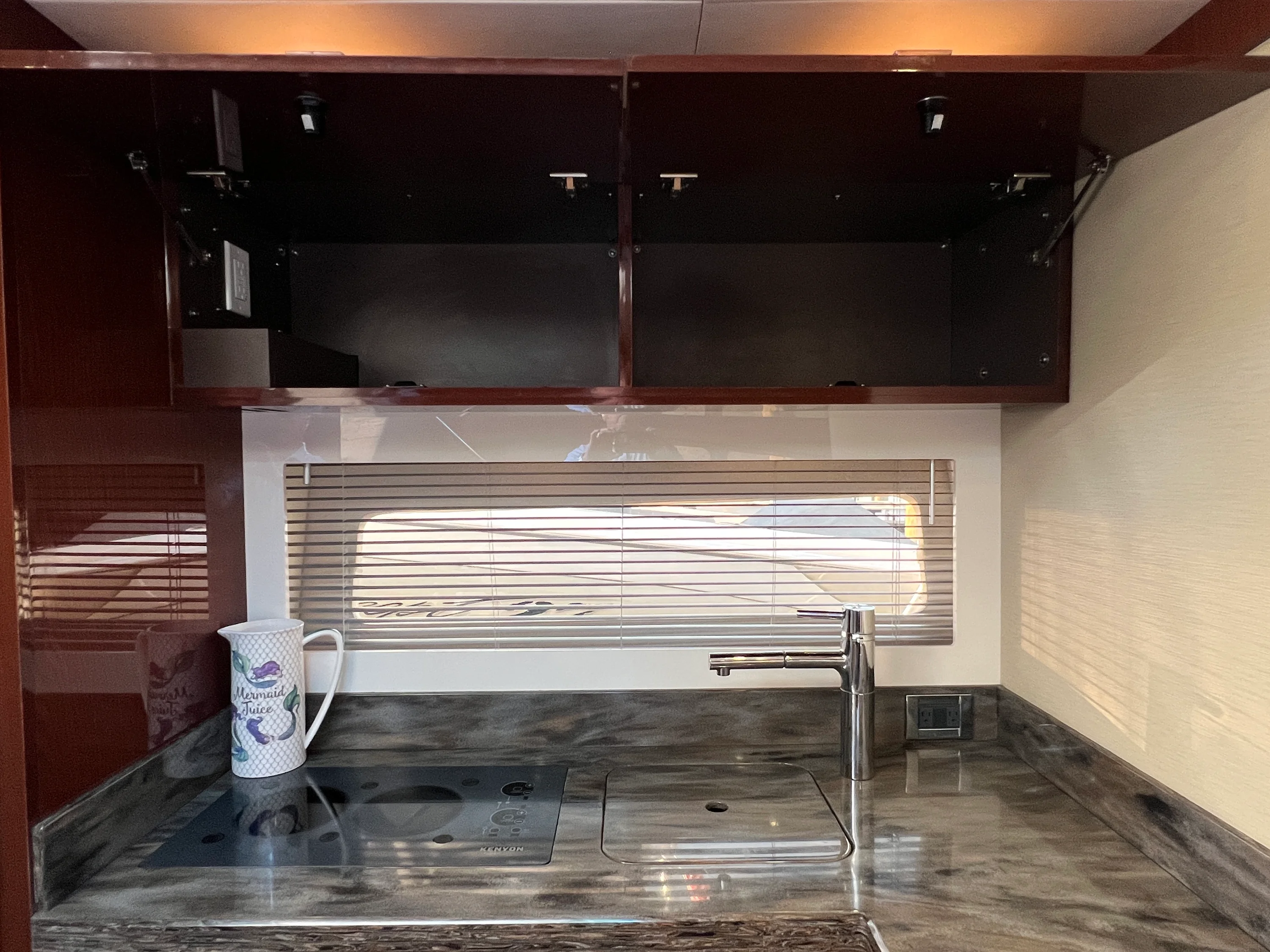 2015 Sea Ray 410 Sundancer Image Thumbnail #70