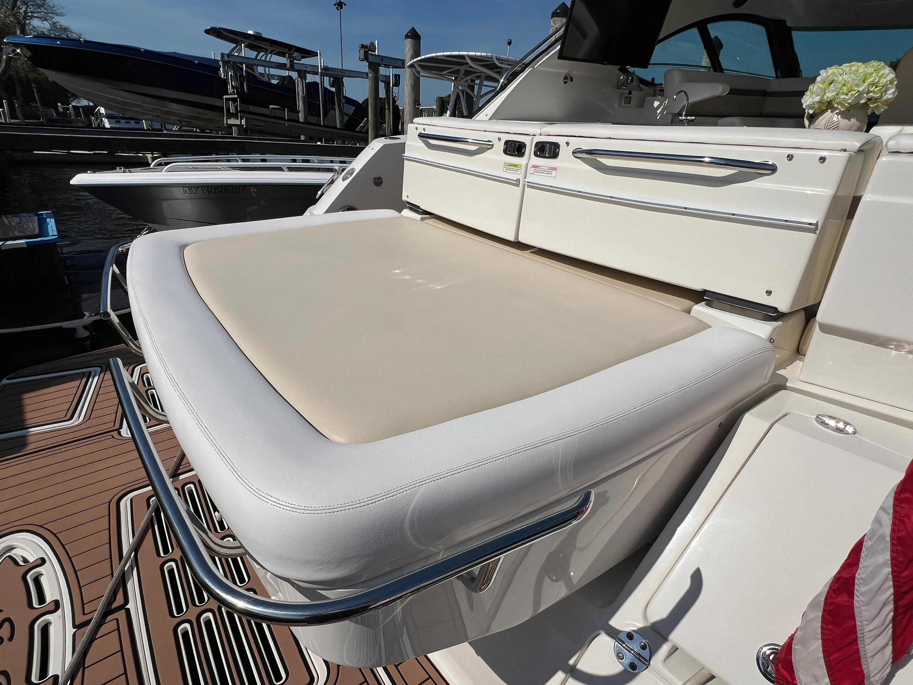 2015 Sea Ray 410 Sundancer Image Thumbnail #8