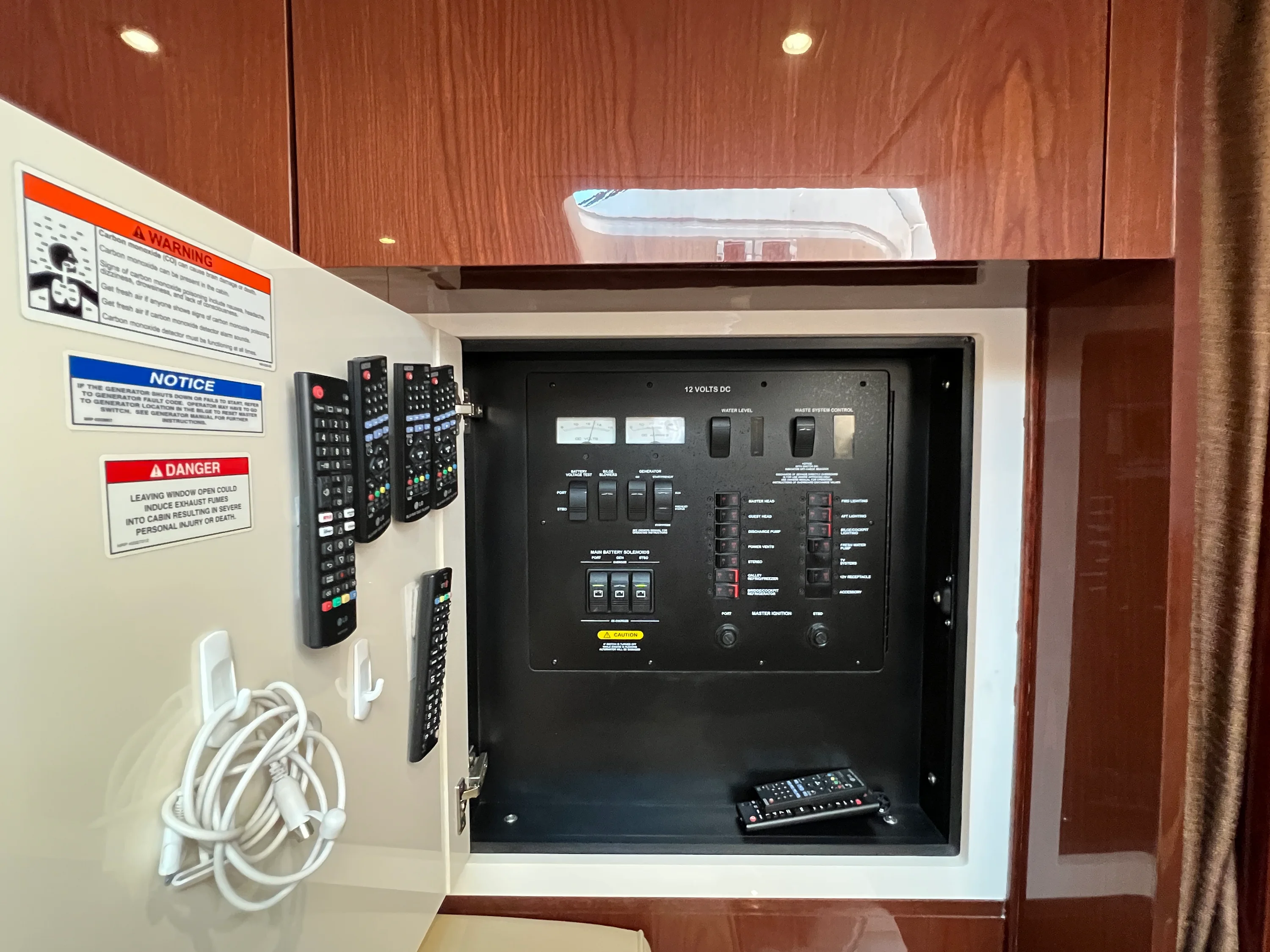 2015 Sea Ray 410 Sundancer Image Thumbnail #69