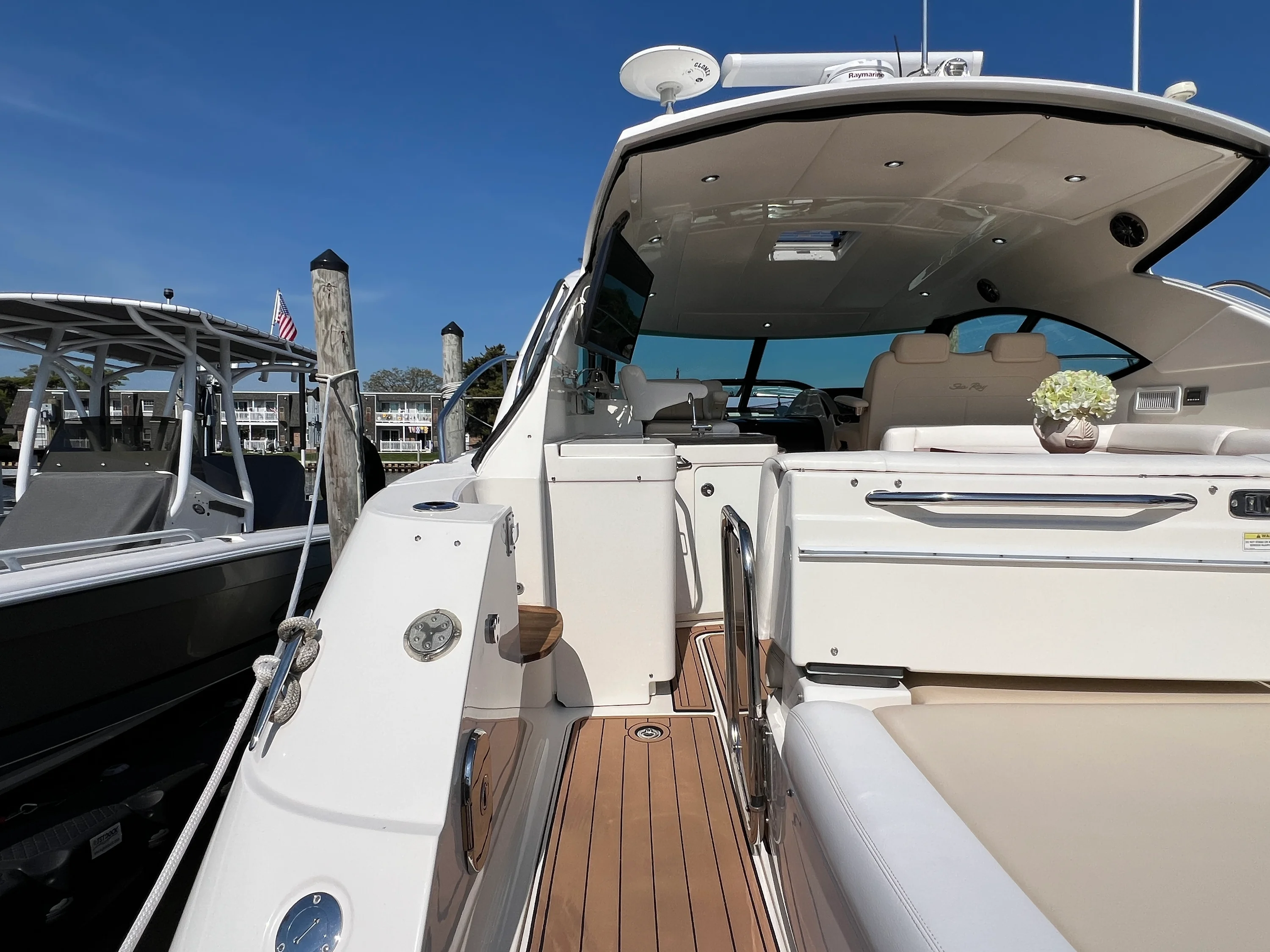 2015 Sea Ray 410 Sundancer Image Thumbnail #6
