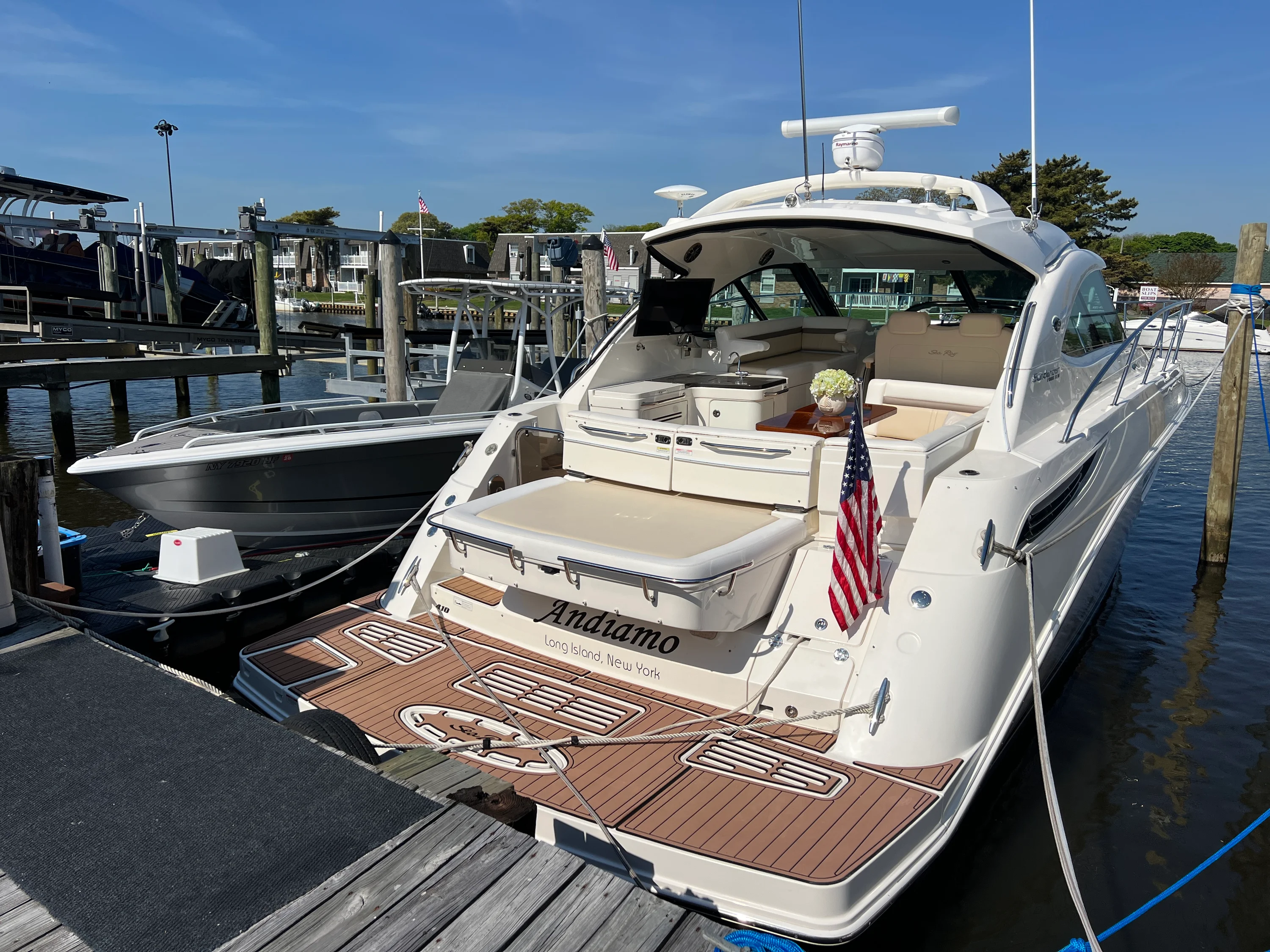 2015 Sea Ray 410 Sundancer Image Thumbnail #3