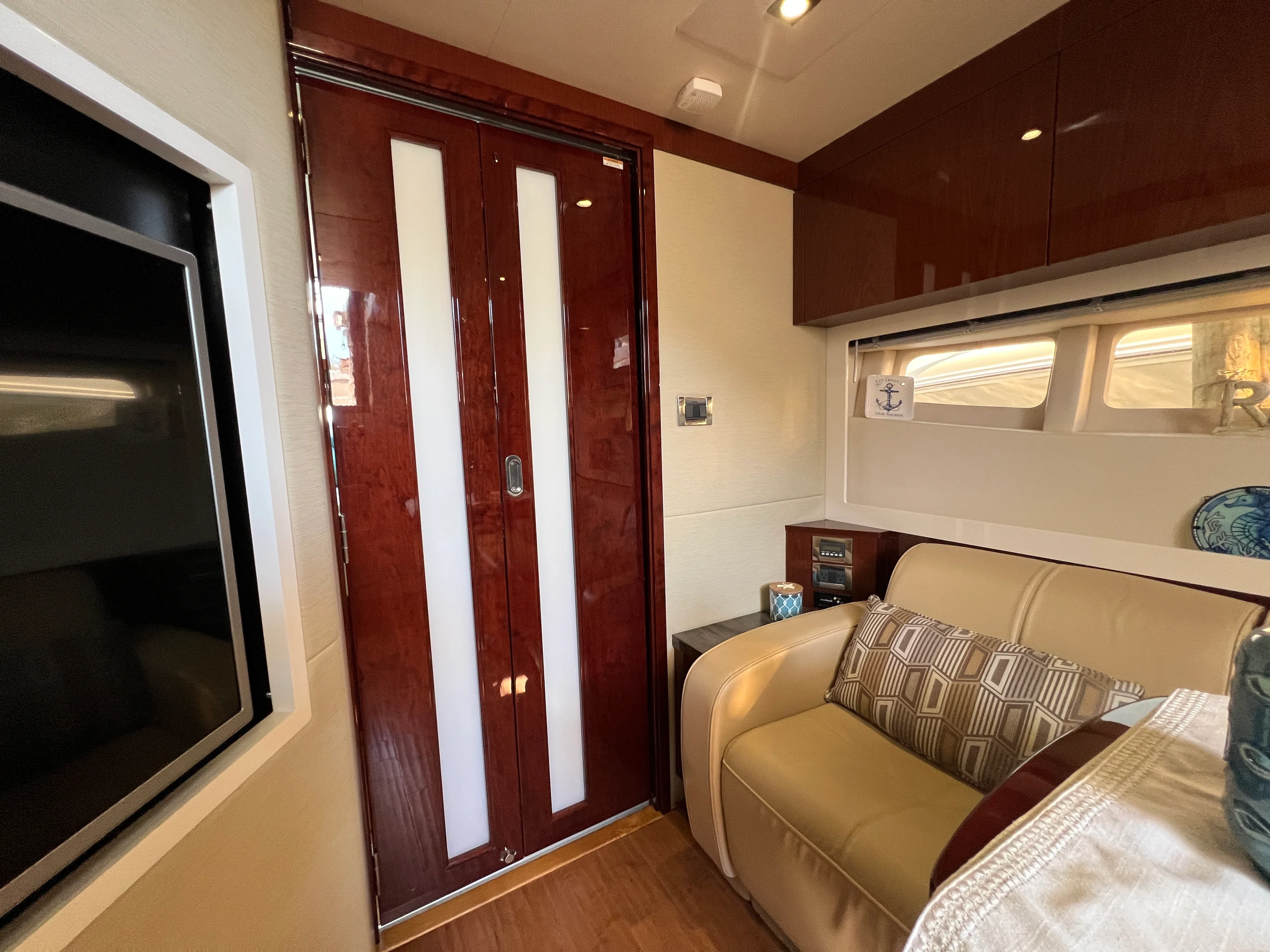 2015 Sea Ray 410 Sundancer Image Thumbnail #77