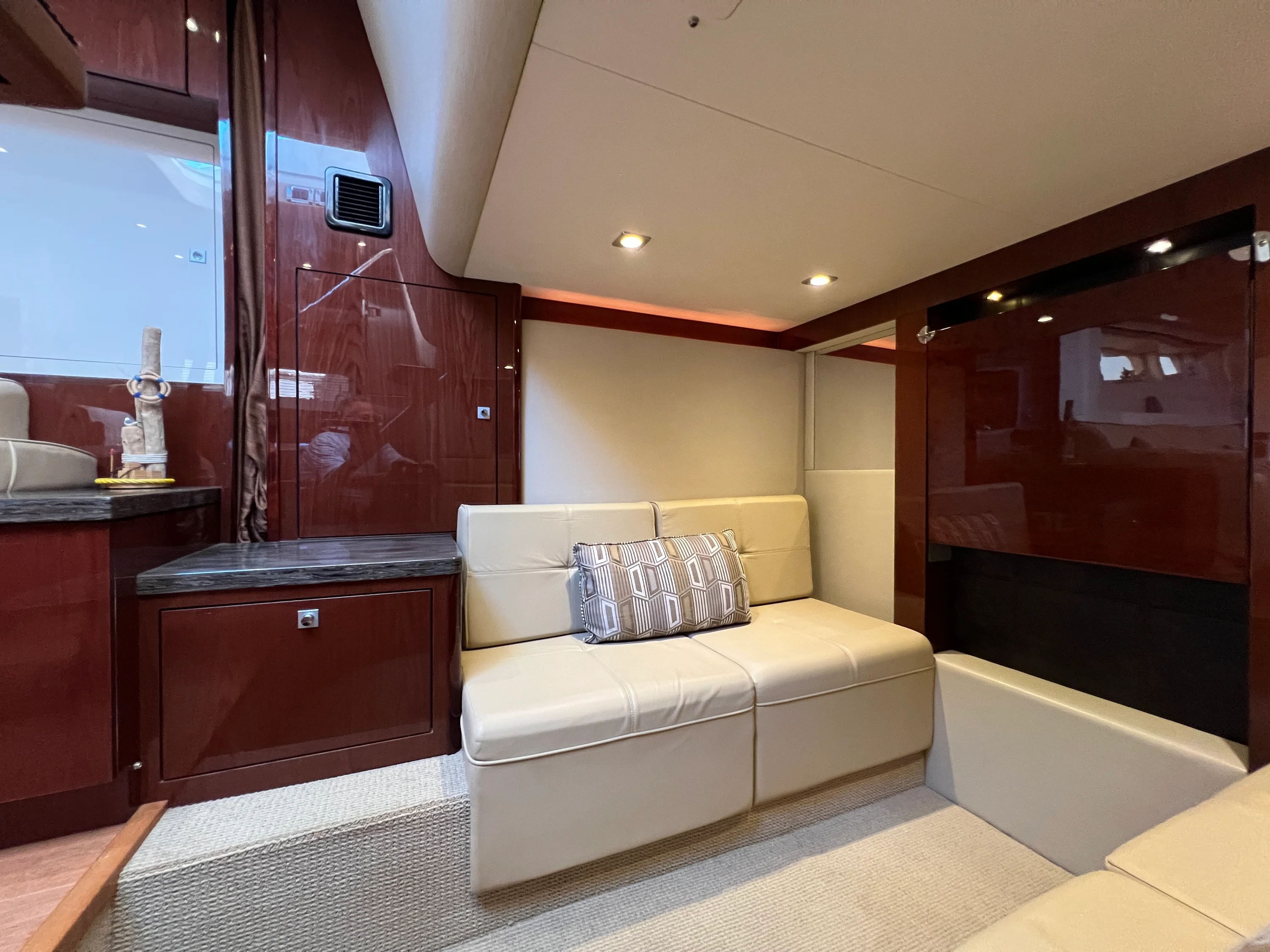 2015 Sea Ray 410 Sundancer Image Thumbnail #55