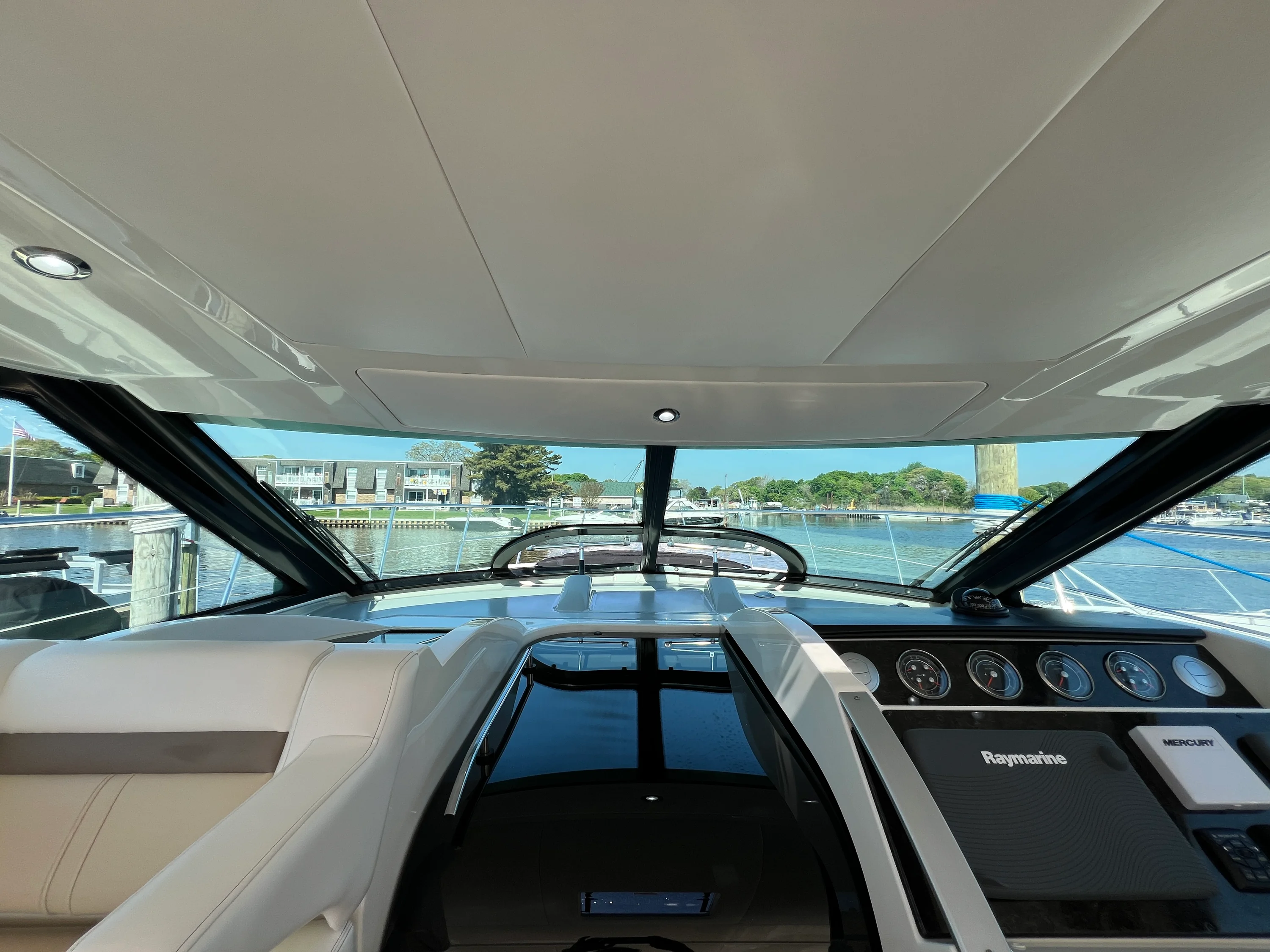 2015 Sea Ray 410 Sundancer Image Thumbnail #31