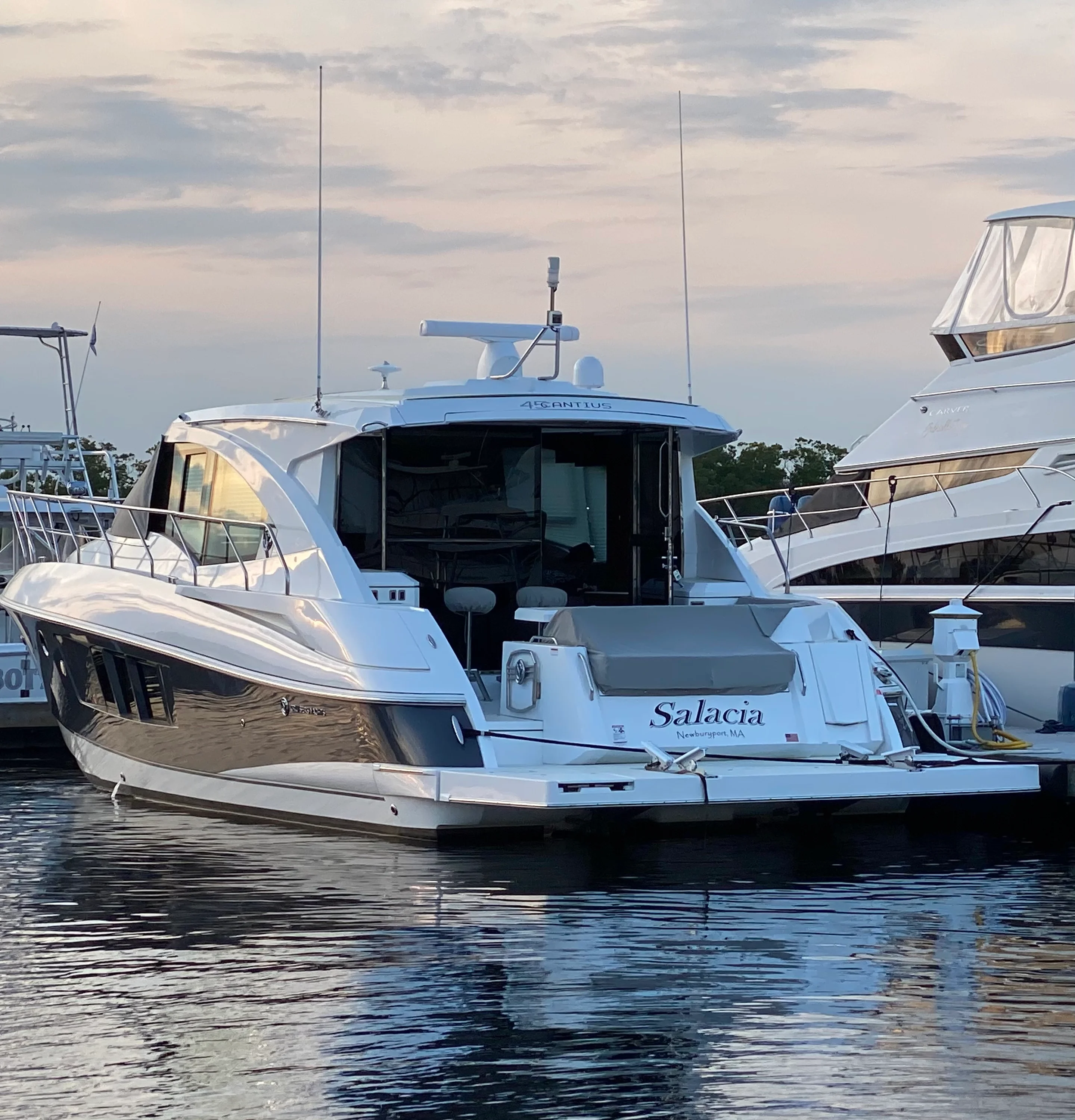2018 Cruisers Yachts 45 CANTIUS Image Thumbnail #0
