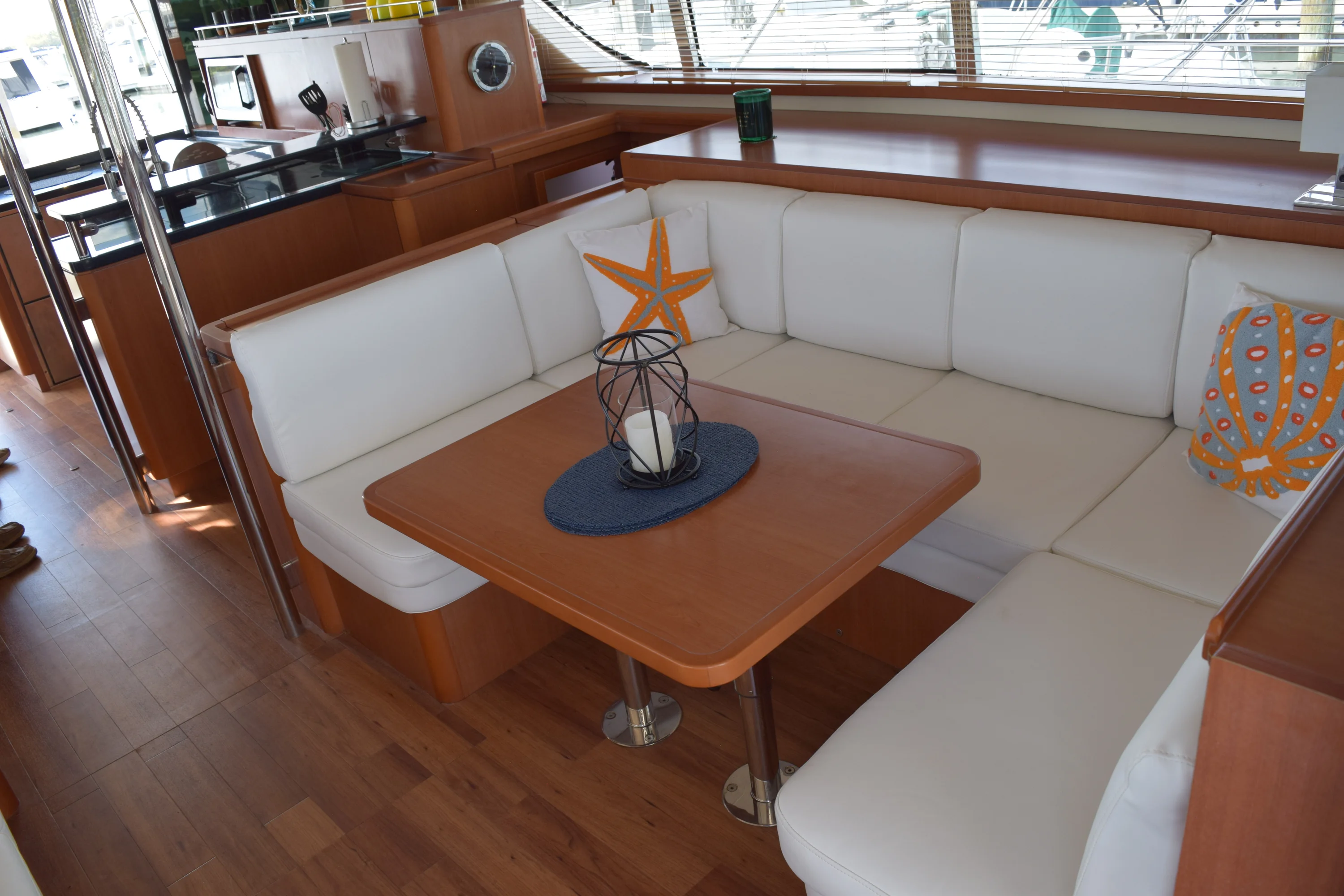 2018 Aquila 48 Image Thumbnail #17