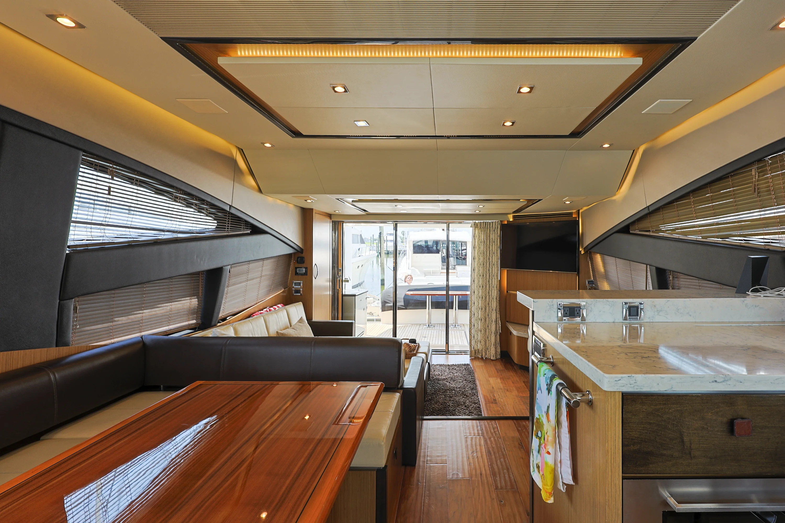 2017 Sea Ray L650 Fly Image Thumbnail #32