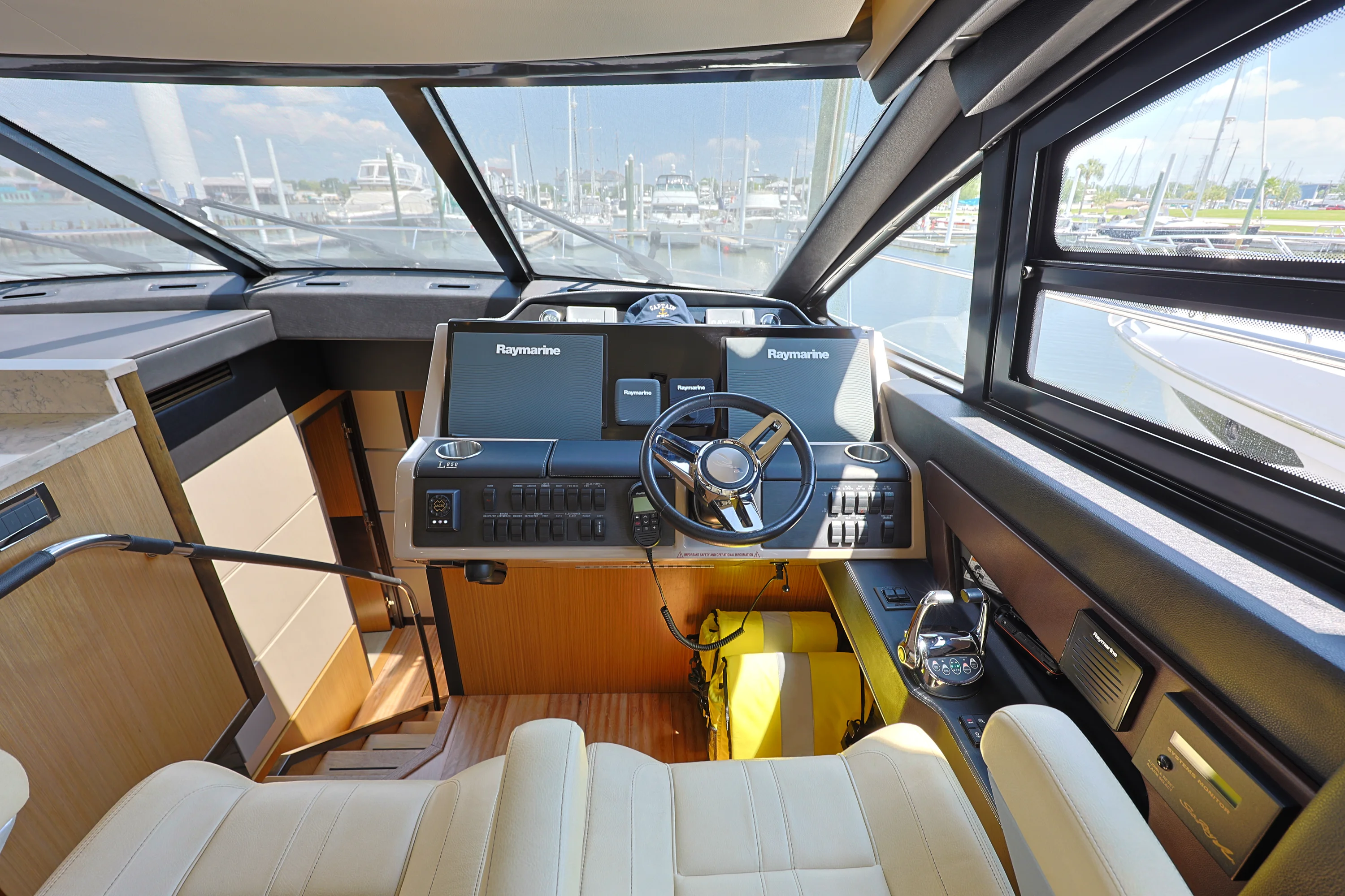 2017 Sea Ray L650 Fly Image Thumbnail #26