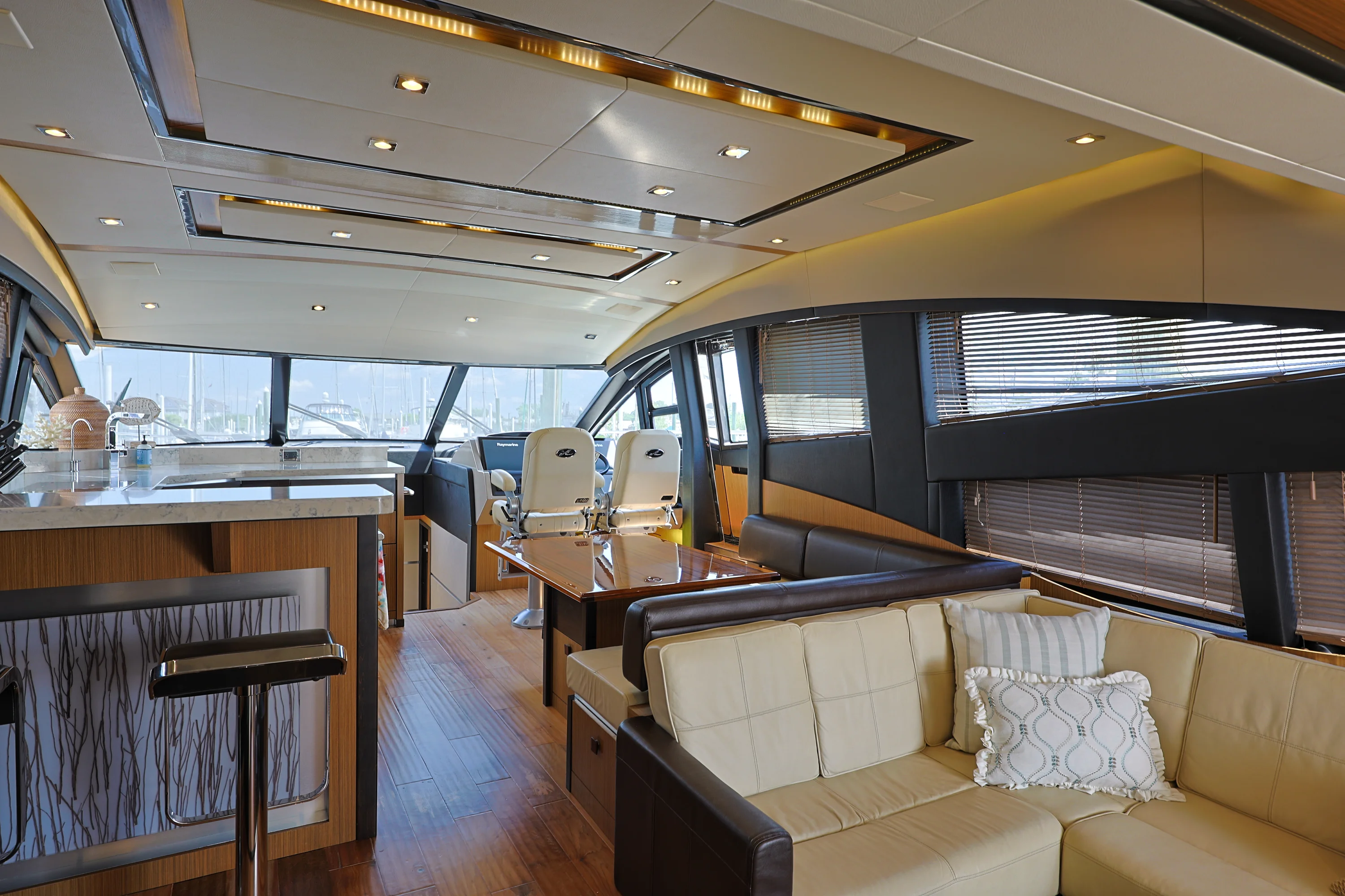 2017 Sea Ray L650 Fly Image Thumbnail #29