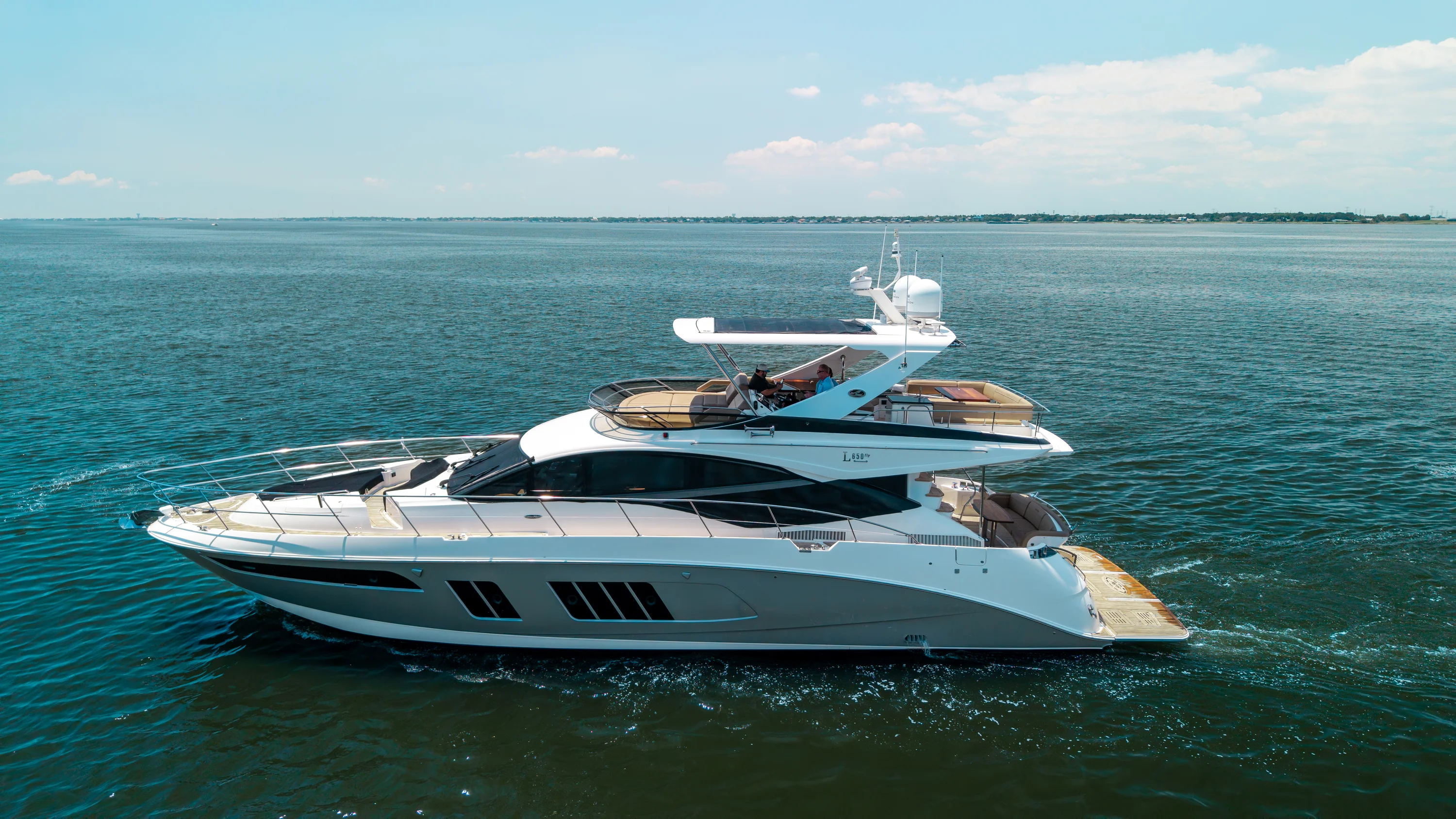 2017 Sea Ray L650 Fly Image Thumbnail #0