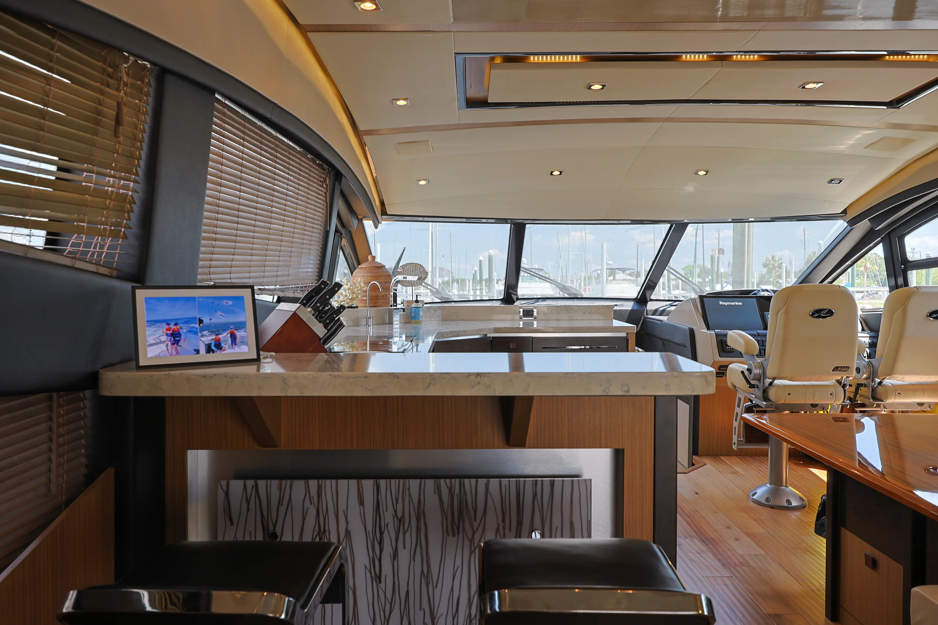 2017 Sea Ray L650 Fly Image Thumbnail #33