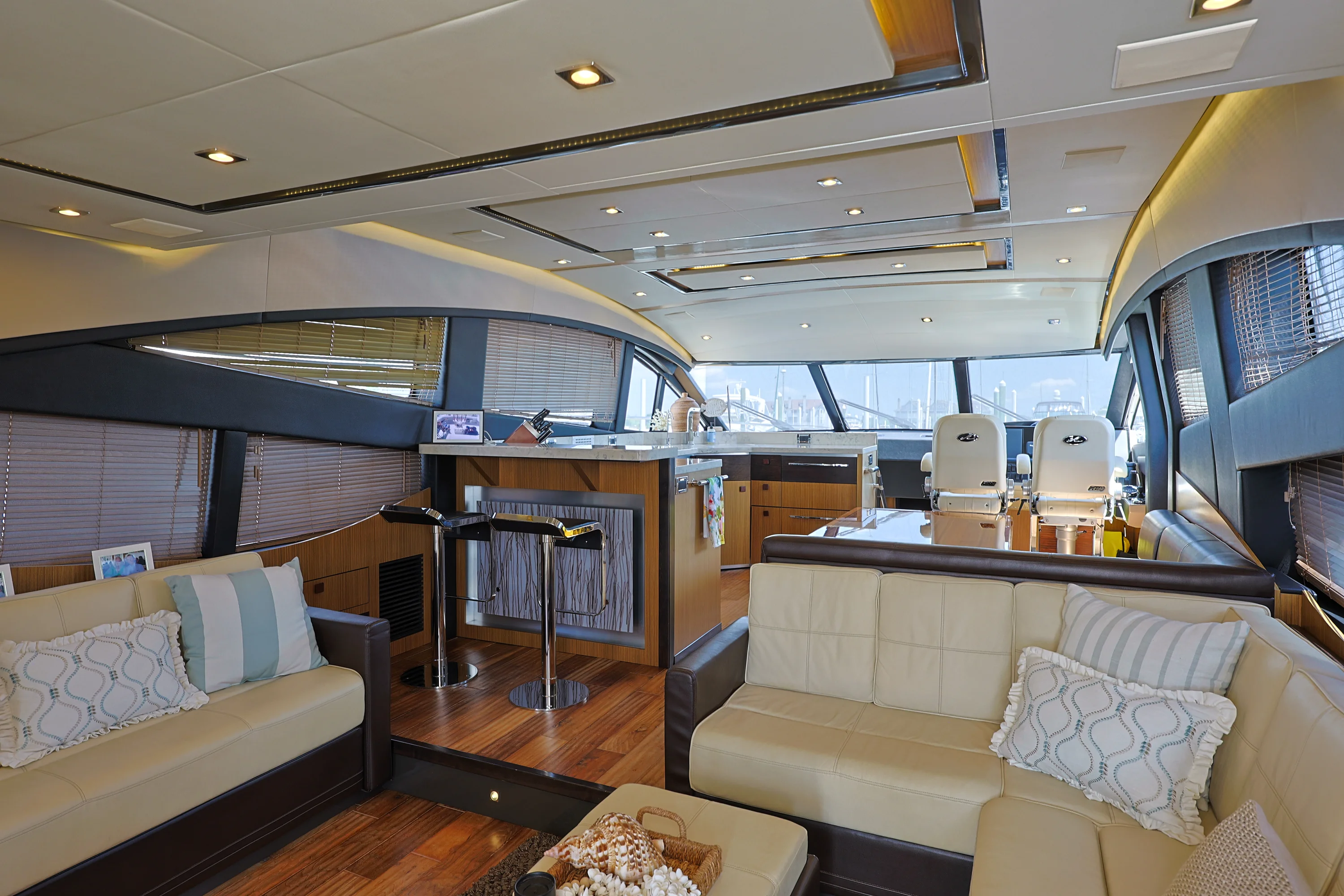 2017 Sea Ray L650 Fly Image Thumbnail #34