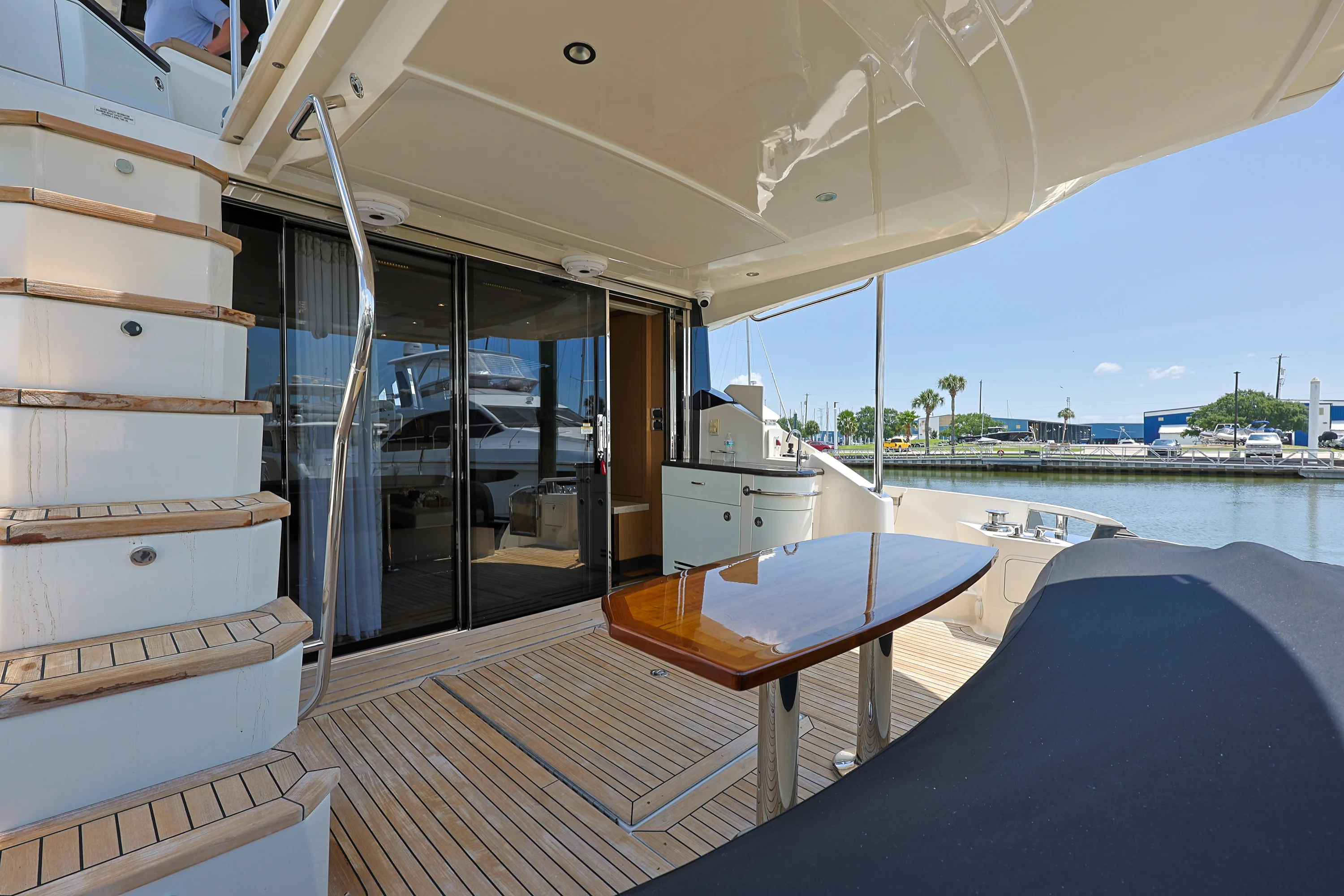 2017 Sea Ray L650 Fly Image Thumbnail #20