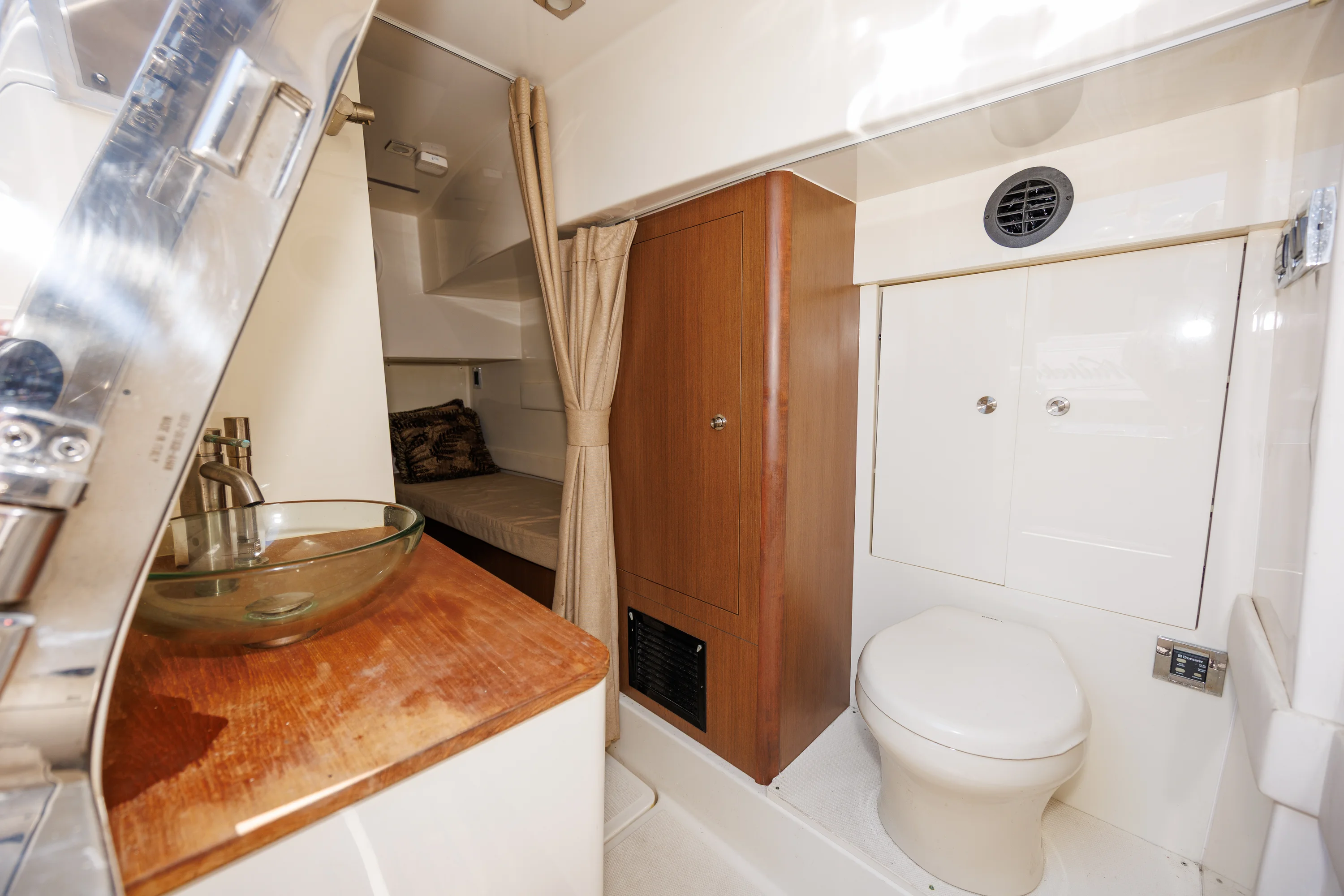 2017 Sea Ray L650 Fly Image Thumbnail #50