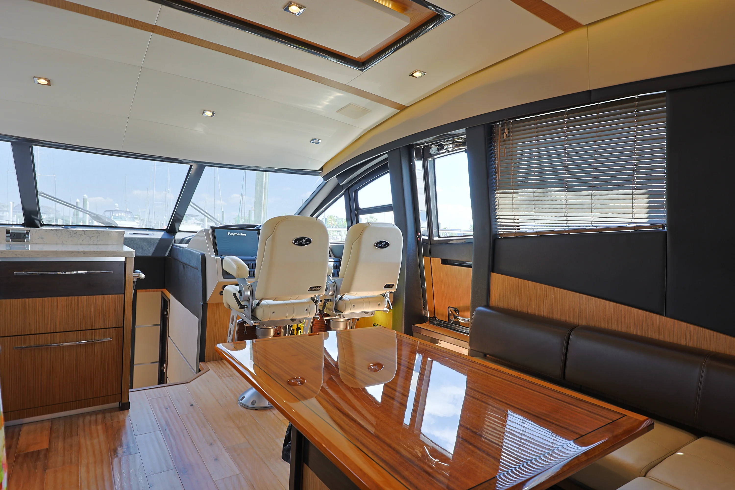 2017 Sea Ray L650 Fly Image Thumbnail #28
