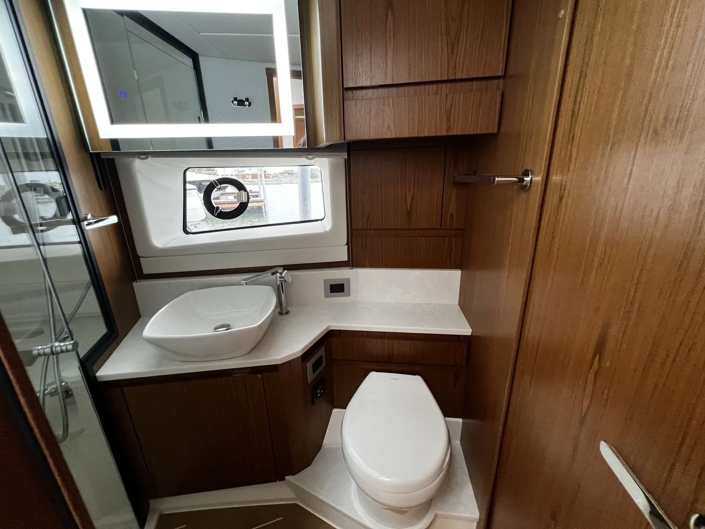 2027 Tiara Yachts EX60 Image Thumbnail #50