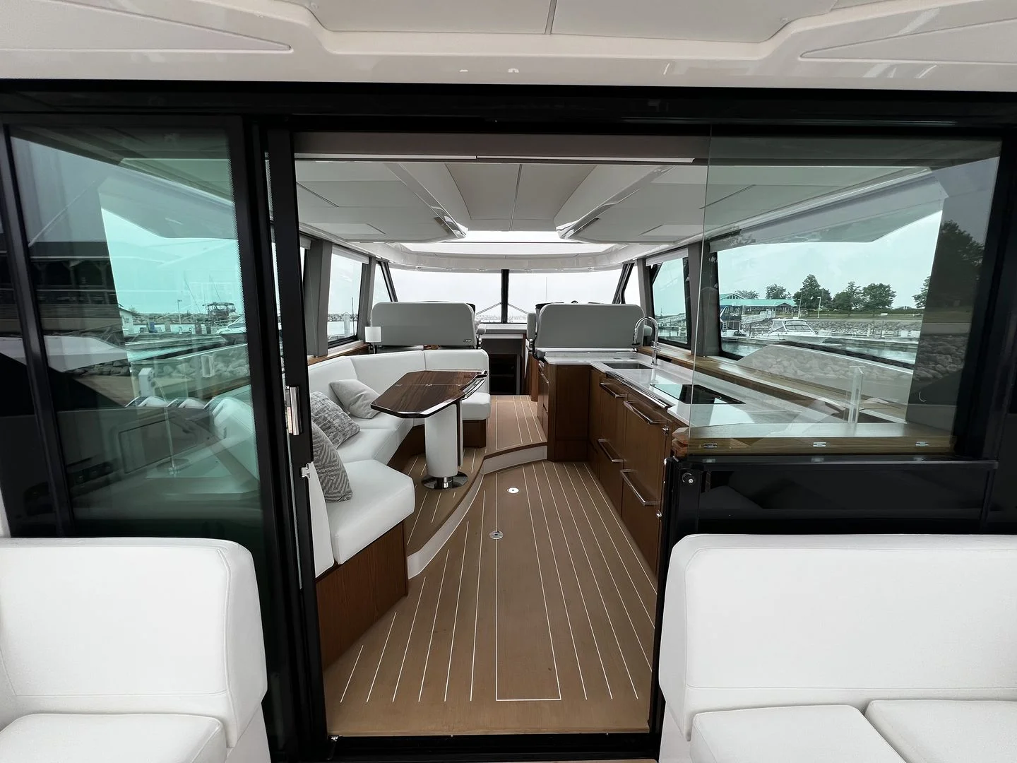 2027 Tiara Yachts EX60 Image Thumbnail #32