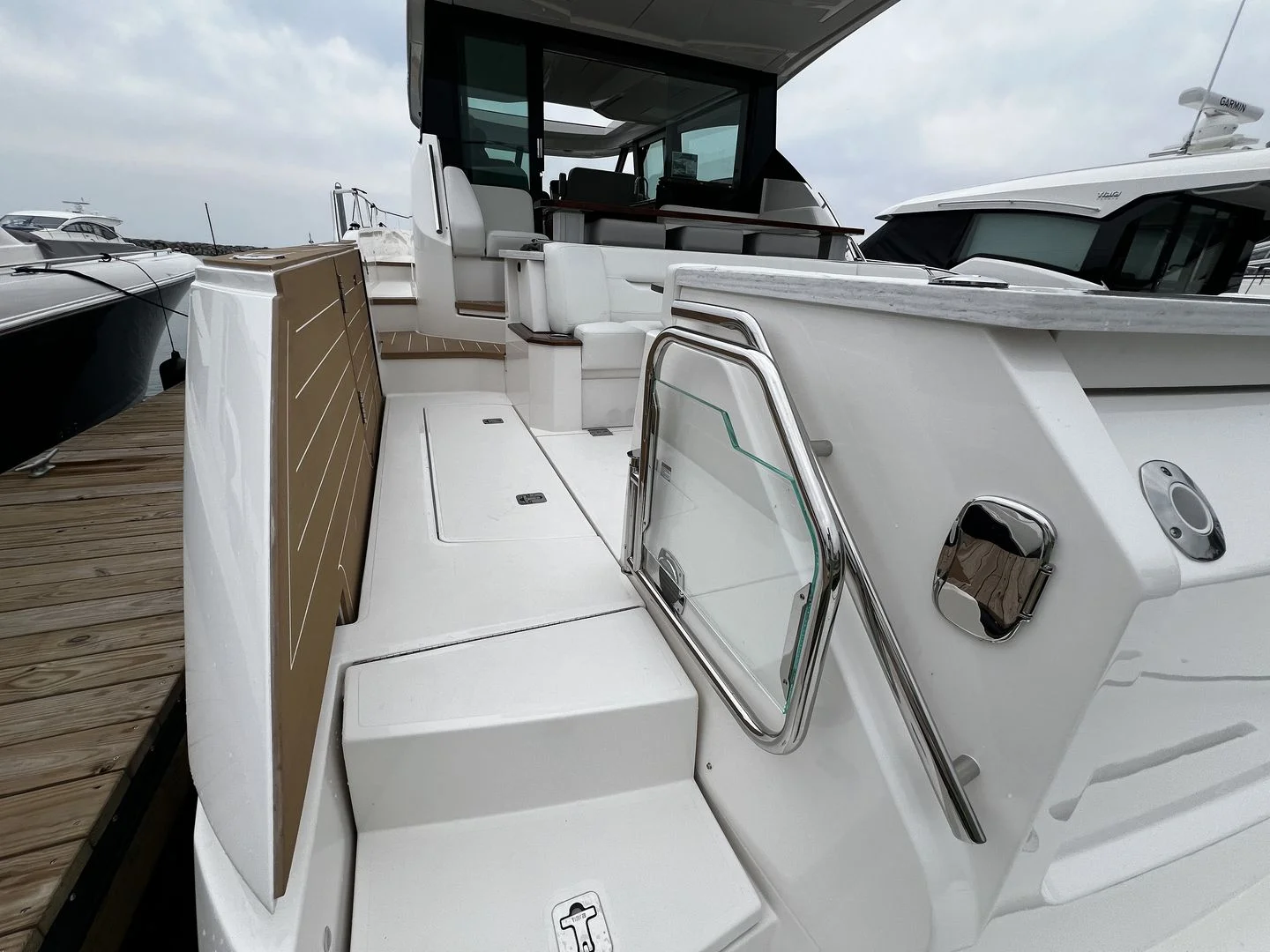 2027 Tiara Yachts EX60 Image Thumbnail #13