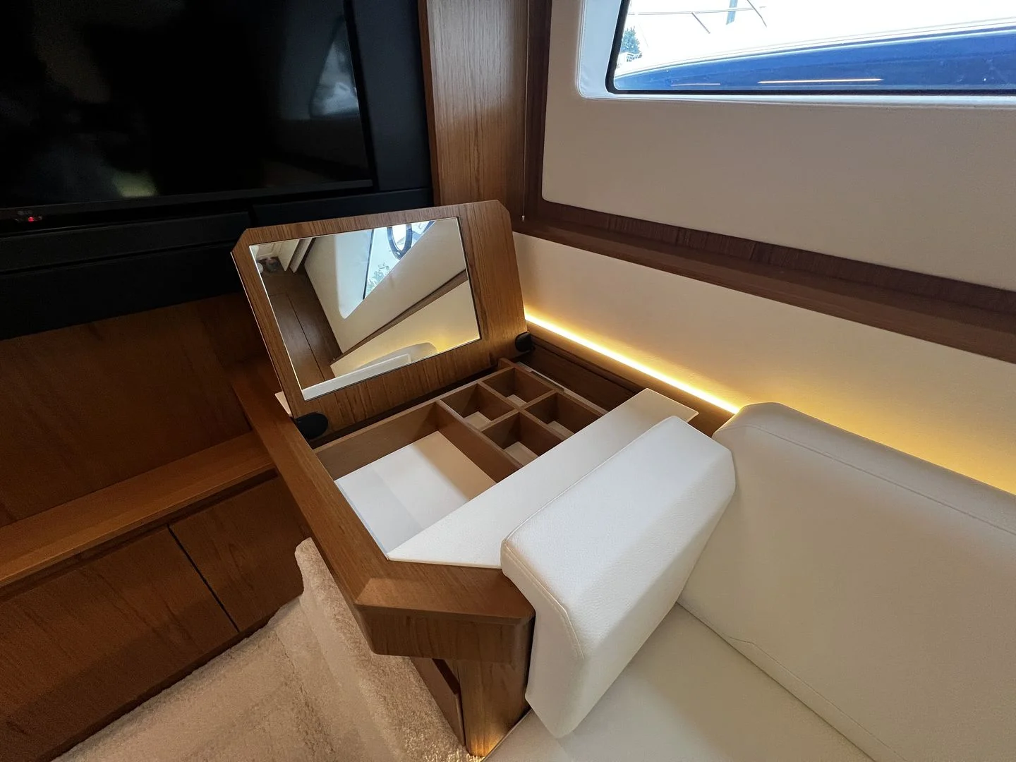 2027 Tiara Yachts EX60 Image Thumbnail #53