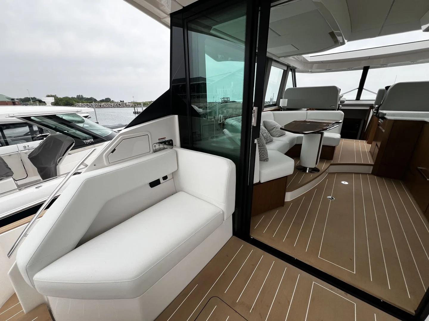 2027 Tiara Yachts EX60 Image Thumbnail #31