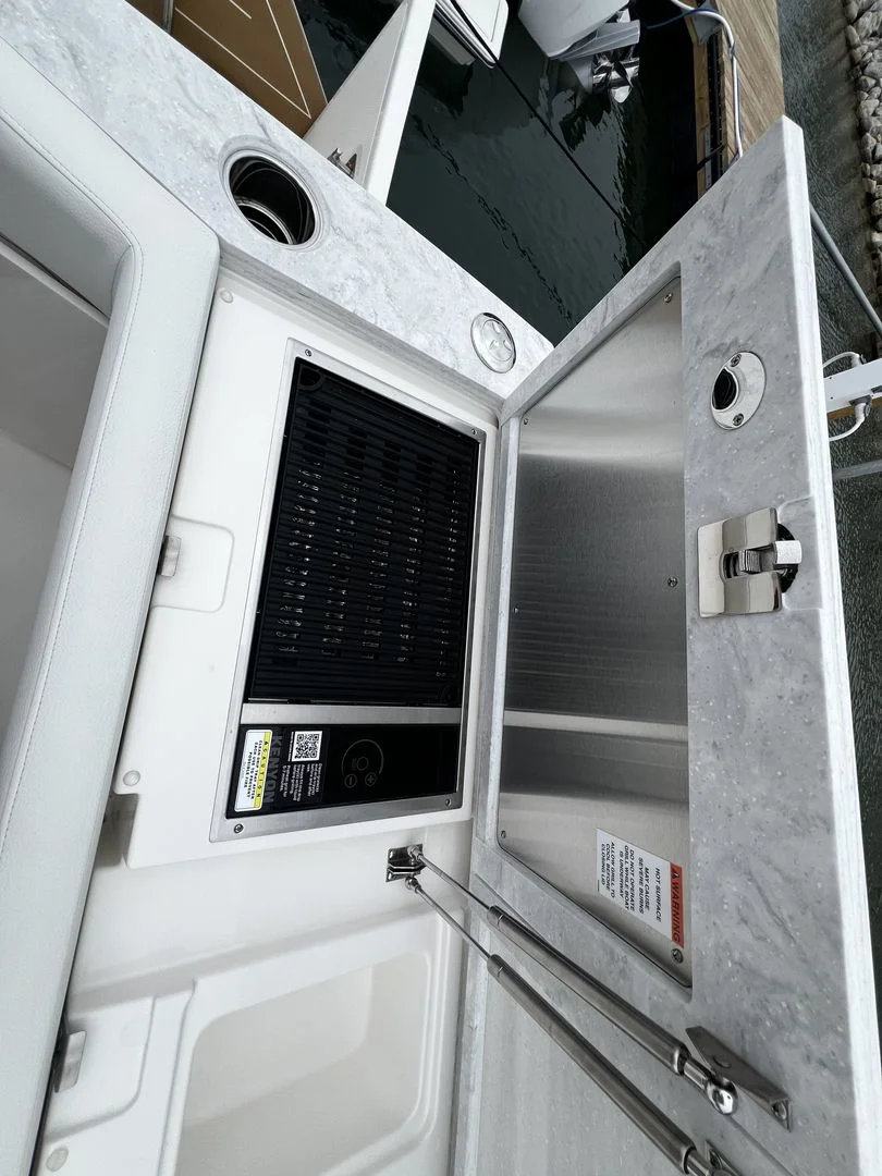 2027 Tiara Yachts EX60 Image Thumbnail #19